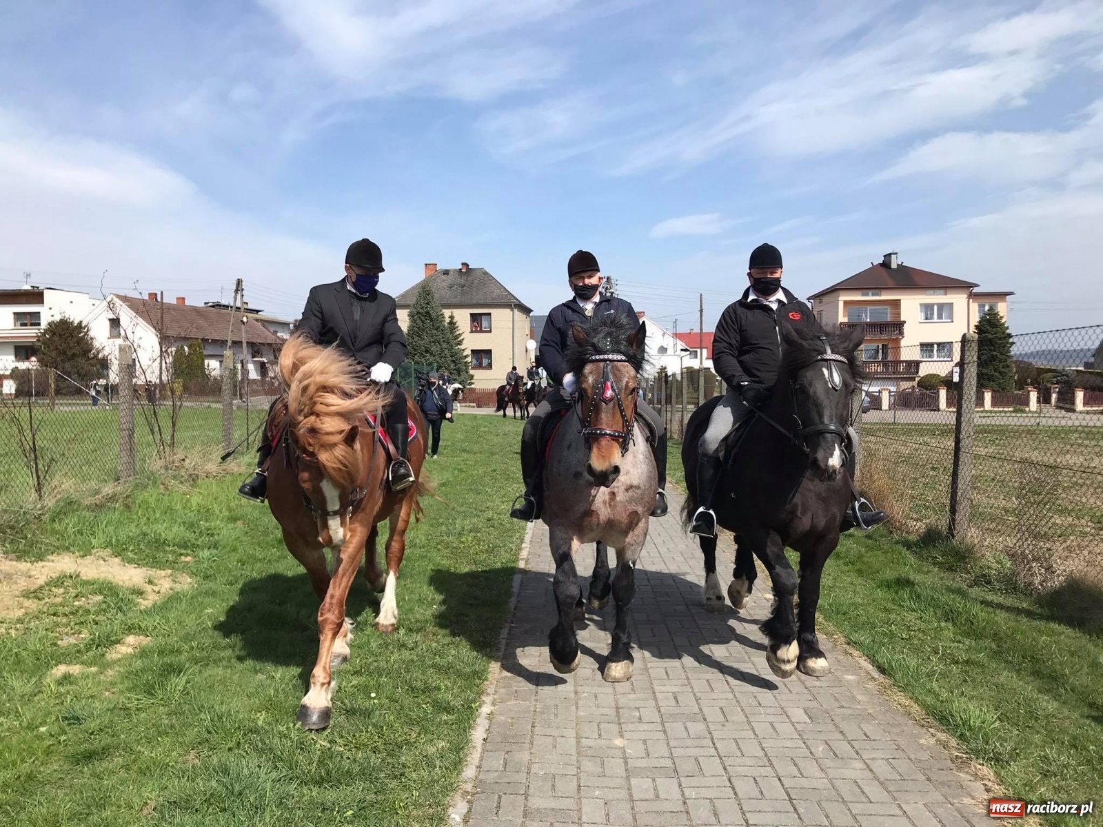 Zdjęcie w galerii na portalu naszraciborz.pl: Procesja wielkanocna w Bieńkowicach [FOTO i WIDEO] wiadomości z regionu