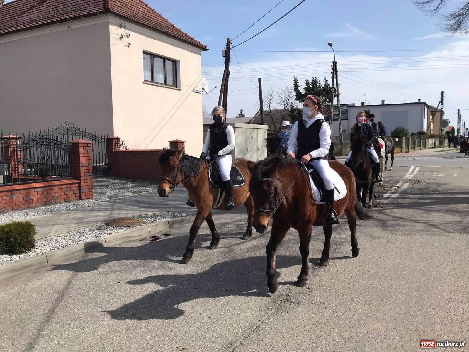 Zdjęcie w galerii na portalu naszraciborz.pl: Procesja wielkanocna w Bieńkowicach [FOTO i WIDEO] wiadomości z regionu