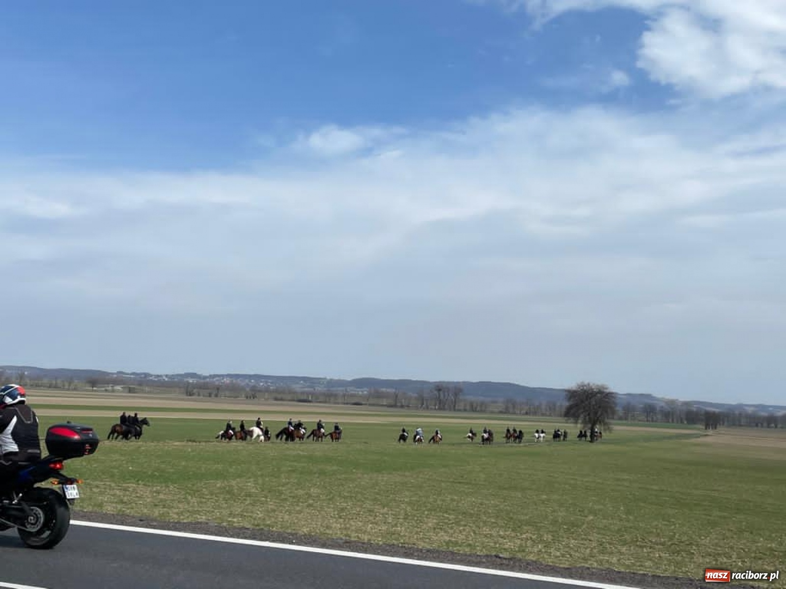 Zdjęcie w galerii na portalu naszraciborz.pl: Procesja wielkanocna w Bieńkowicach [FOTO i WIDEO] wiadomości z regionu