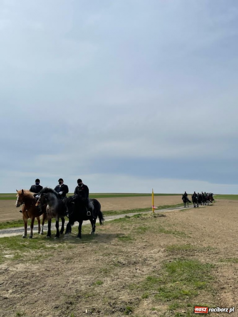 Zdjęcie w galerii na portalu naszraciborz.pl: Procesja wielkanocna w Bieńkowicach [FOTO i WIDEO] wiadomości z regionu