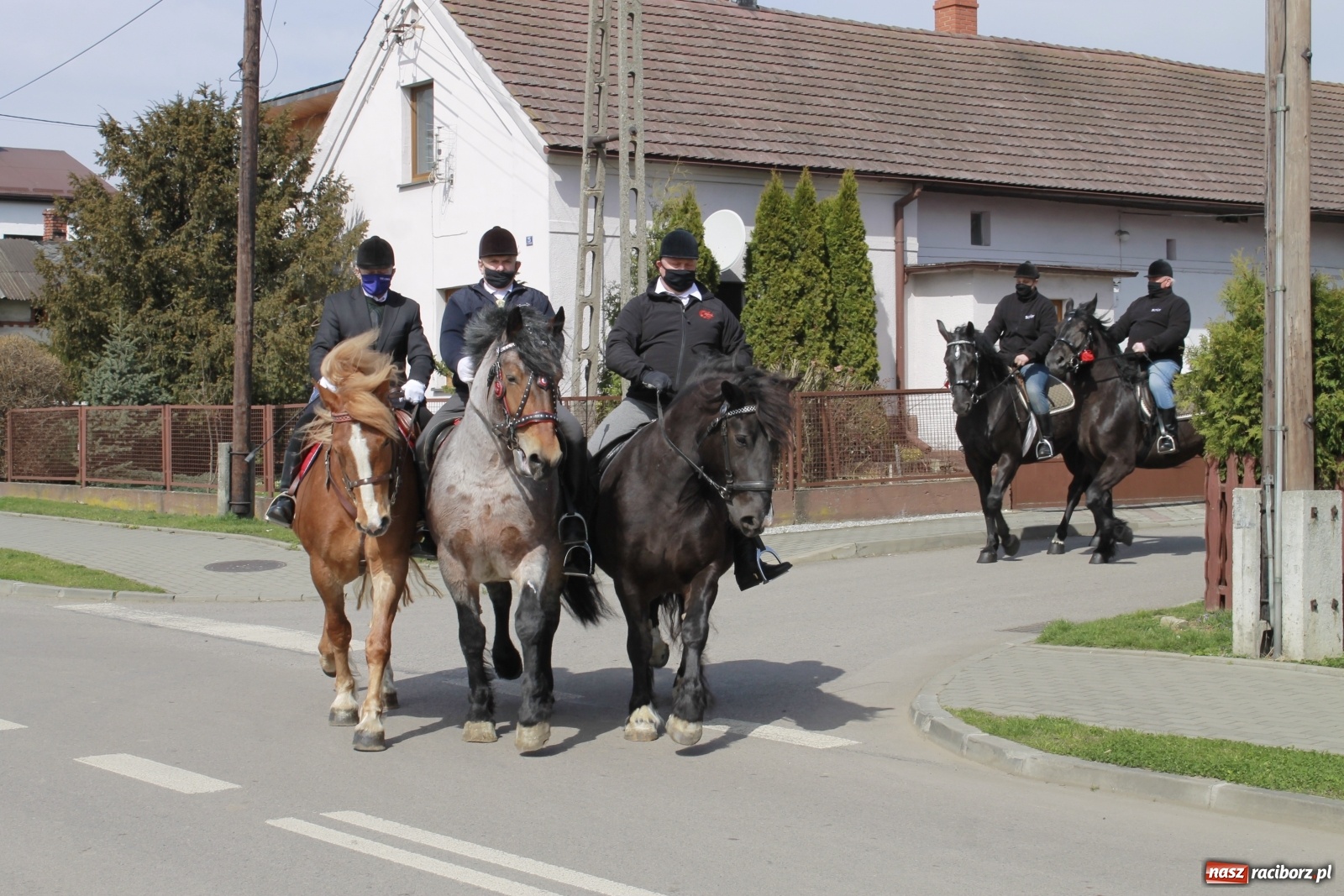 Zdjęcie w galerii na portalu naszraciborz.pl: Procesja wielkanocna w Bieńkowicach [FOTO i WIDEO] wiadomości z regionu
