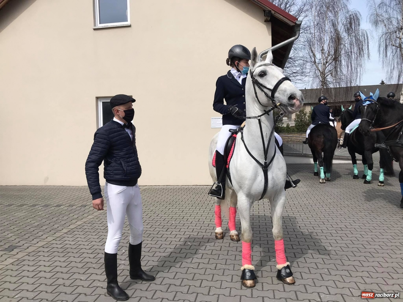 Zdjęcie w galerii na portalu naszraciborz.pl: W Pietrowicach Wielkich odbyła się wielkanocna procesja [FOTO i WIDEO] wiadomości z regionu