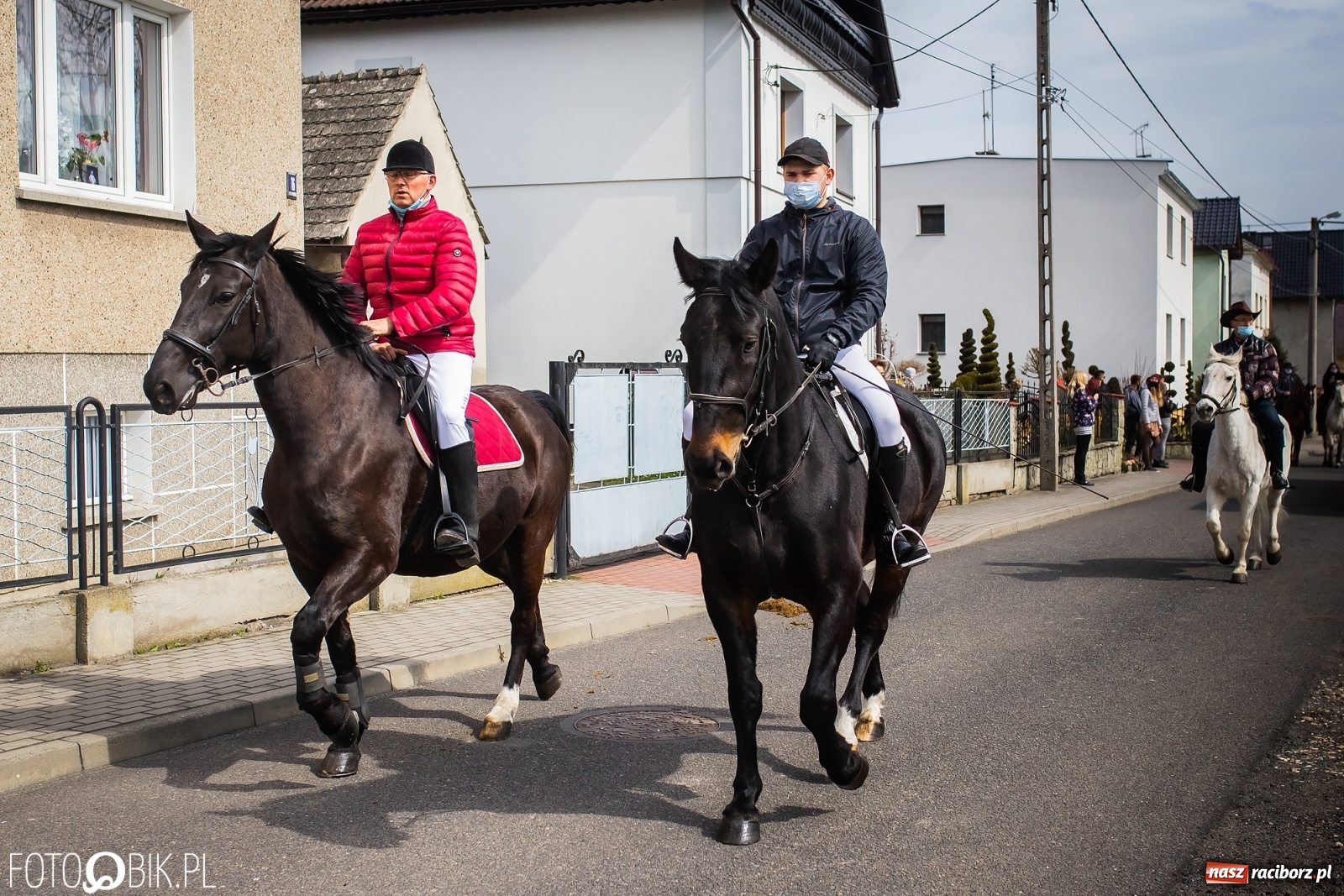 Zdjęcie w galerii na portalu naszraciborz.pl: Sudół nie zaniechał tradycji. Ruszyła procesja konna [FOTO i WIDEO] wiadomości z regionu