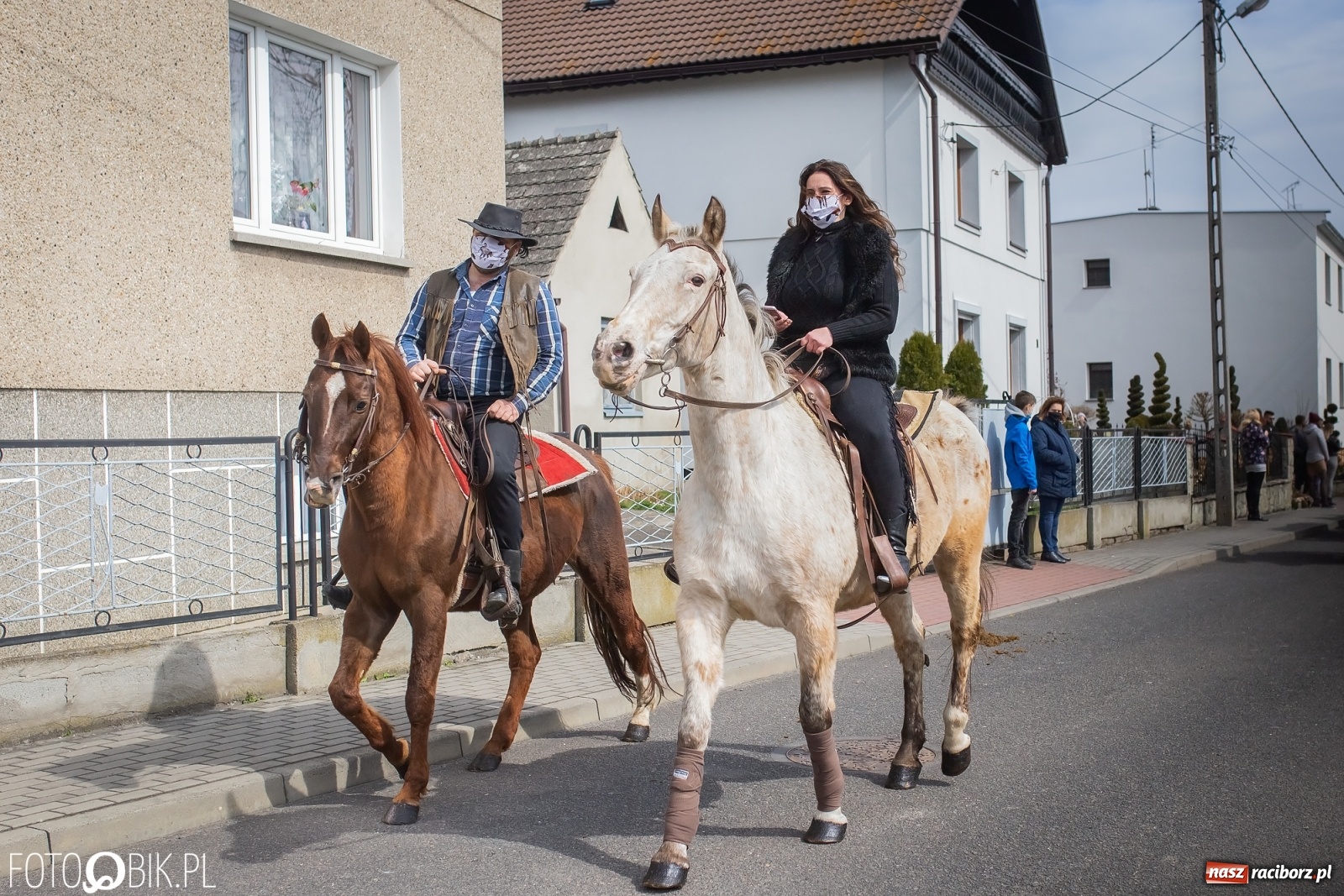 Zdjęcie w galerii na portalu naszraciborz.pl: Sudół nie zaniechał tradycji. Ruszyła procesja konna [FOTO i WIDEO] wiadomości z regionu