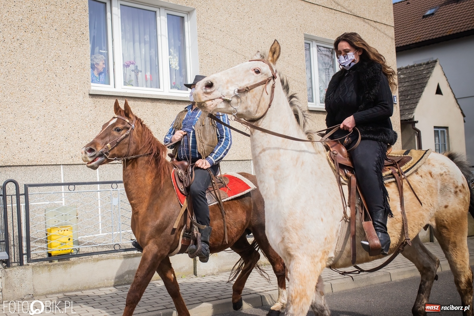 Zdjęcie w galerii na portalu naszraciborz.pl: Sudół nie zaniechał tradycji. Ruszyła procesja konna [FOTO i WIDEO] wiadomości z regionu