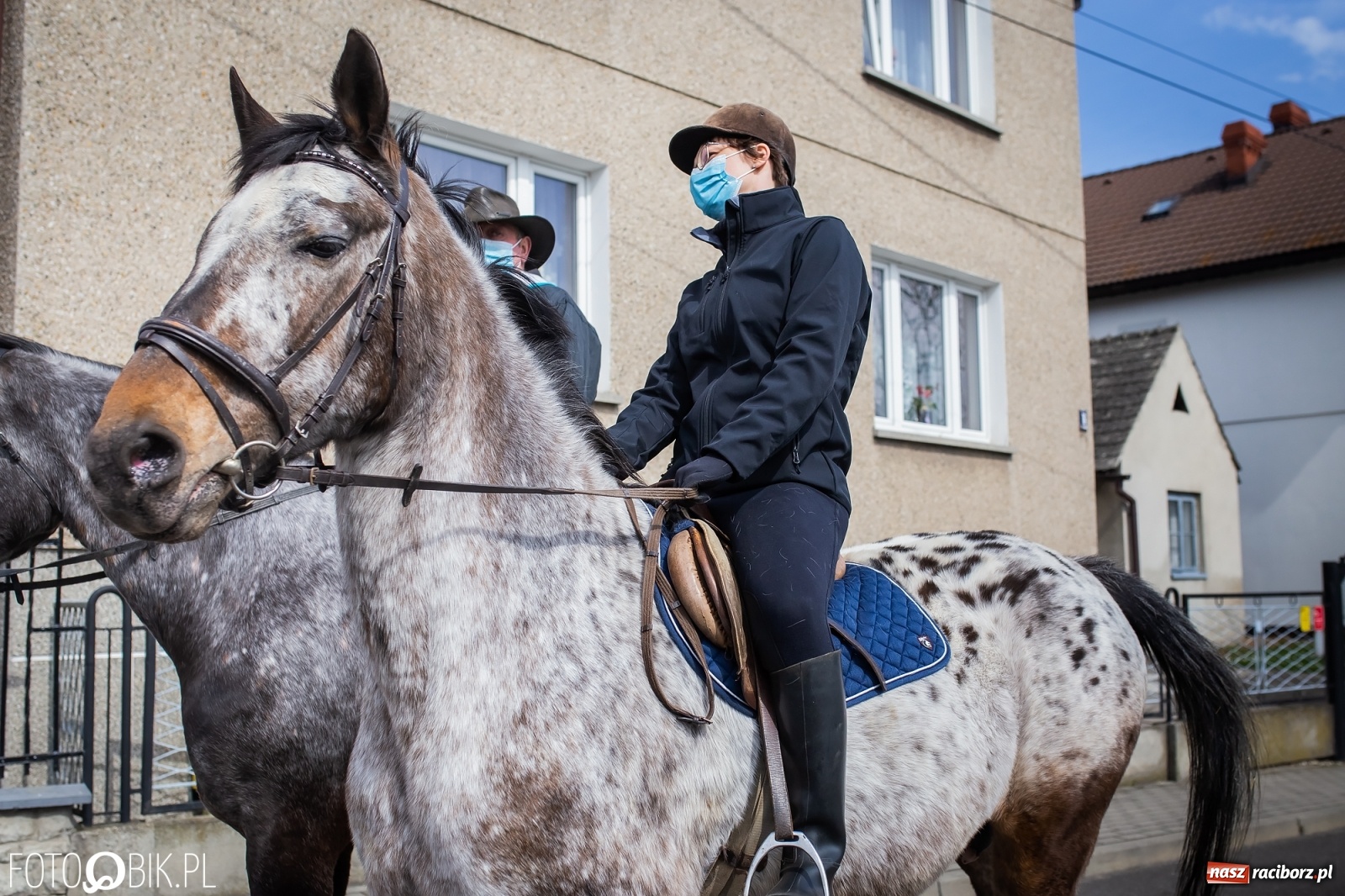 Zdjęcie w galerii na portalu naszraciborz.pl: Sudół nie zaniechał tradycji. Ruszyła procesja konna [FOTO i WIDEO] wiadomości z regionu