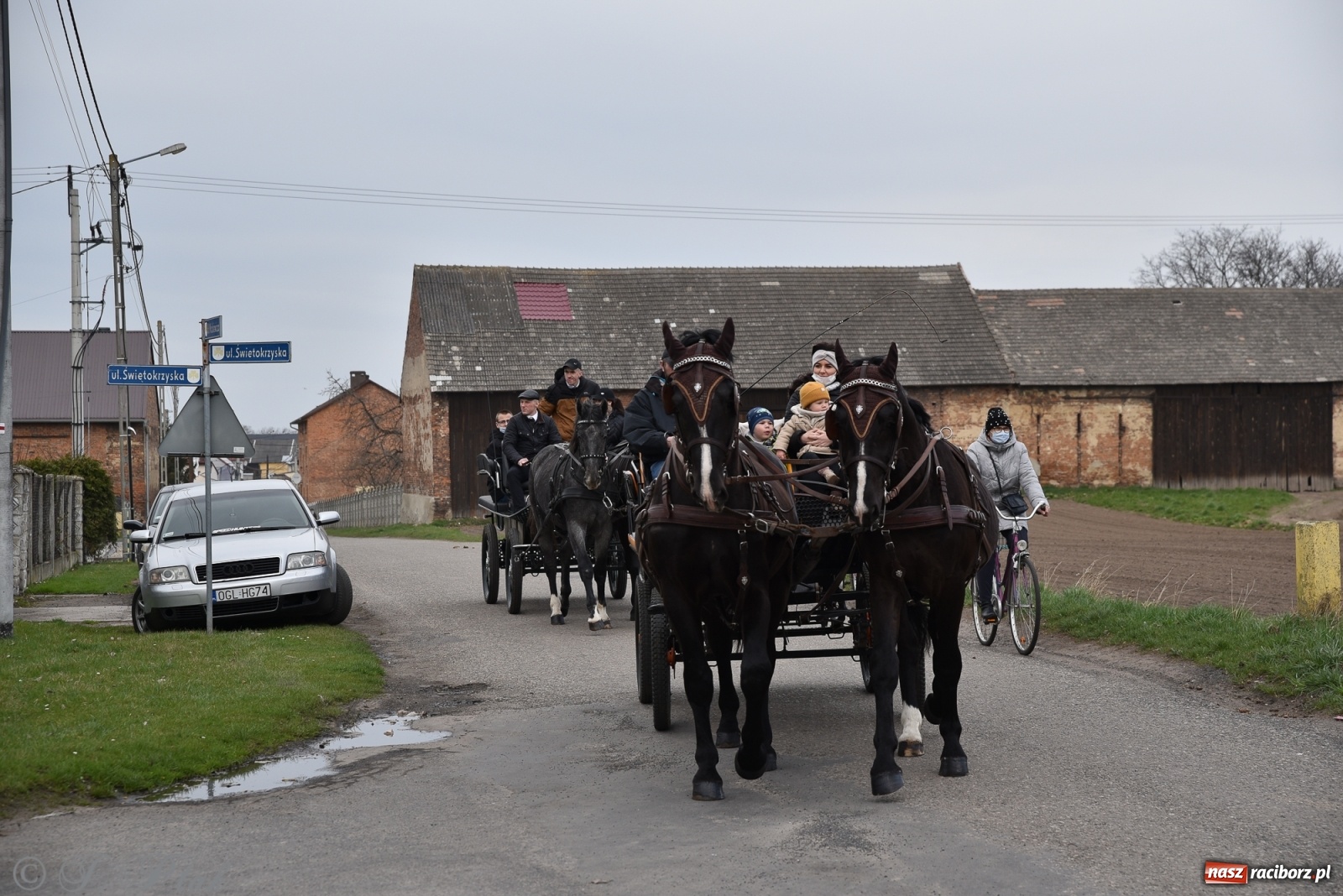 Zdjęcie w galerii na portalu naszraciborz.pl: Wielkanocne procesje konne w obiektywie [FOTO] wiadomości z regionu