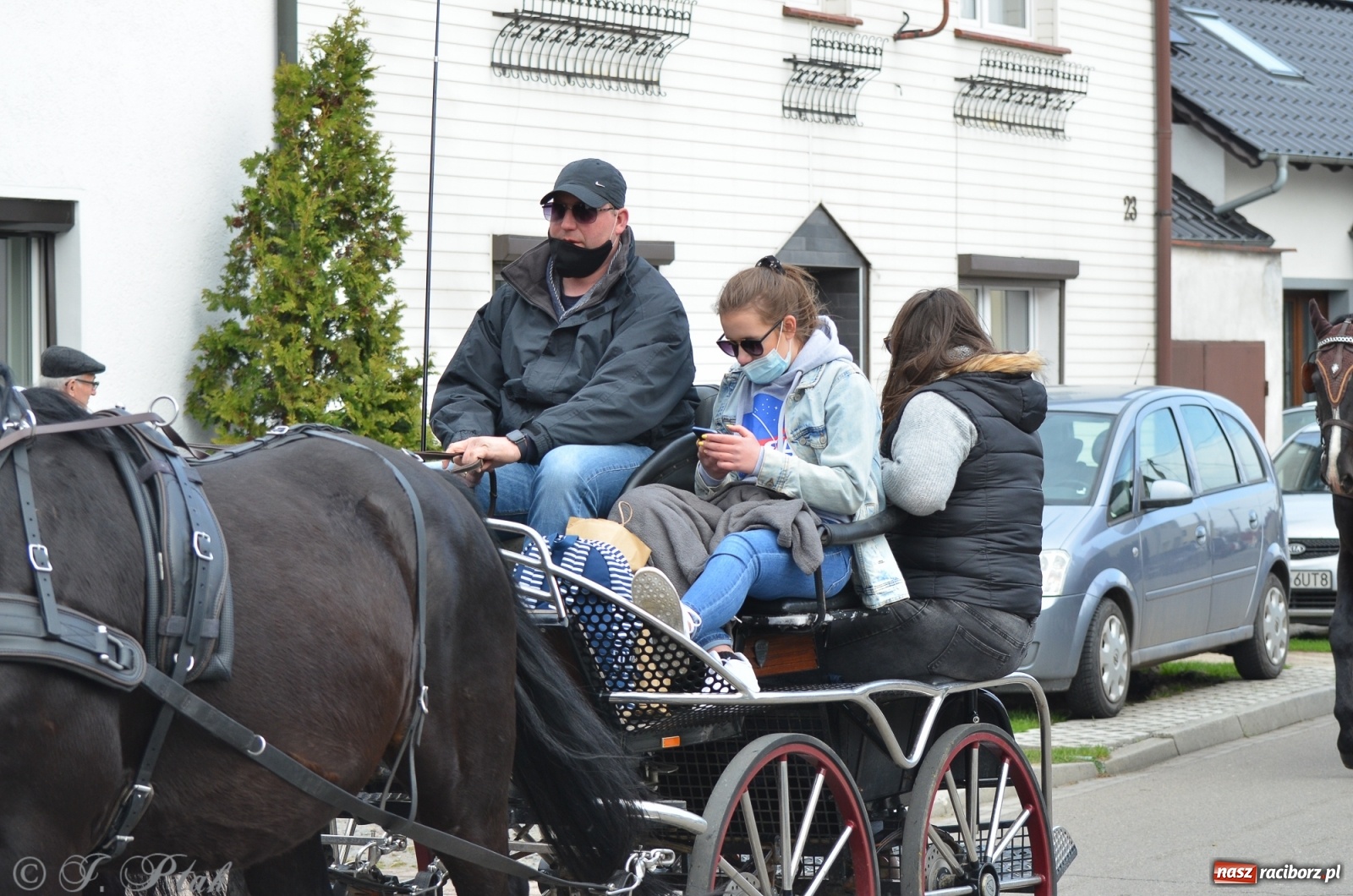 Zdjęcie w galerii na portalu naszraciborz.pl: Wielkanocne procesje konne w obiektywie [FOTO] wiadomości z regionu