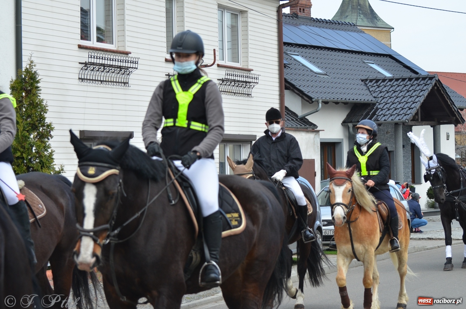Zdjęcie w galerii na portalu naszraciborz.pl: Wielkanocne procesje konne w obiektywie [FOTO] wiadomości z regionu
