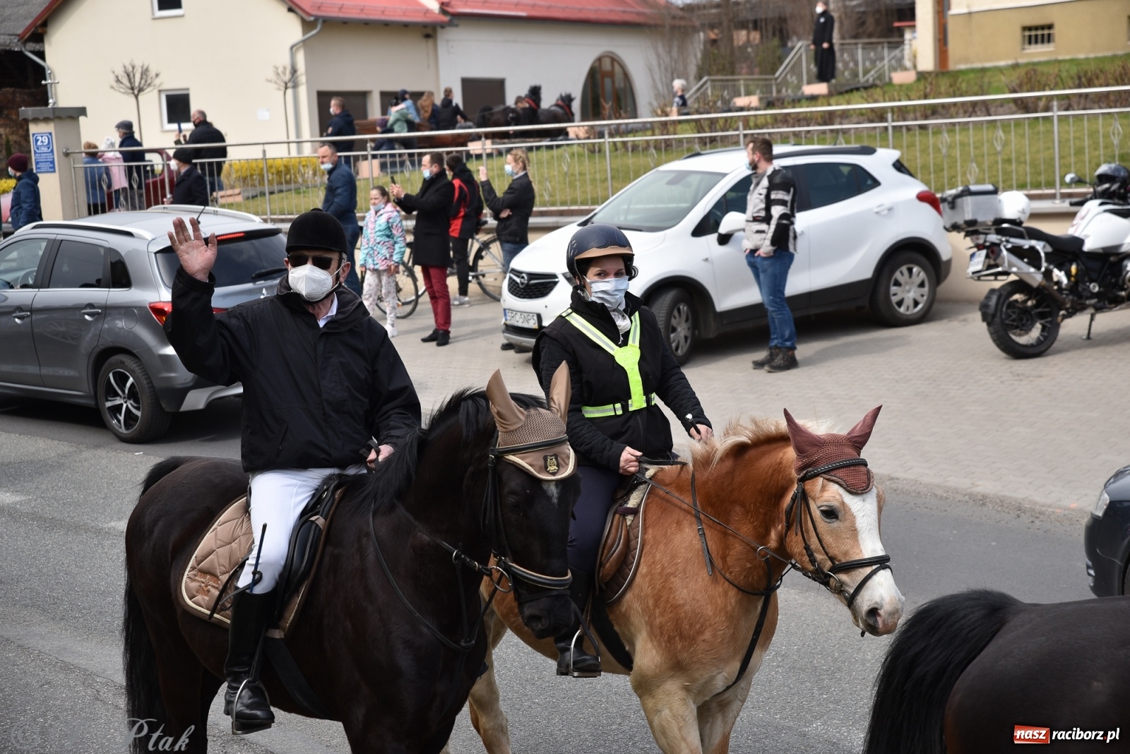 Zdjęcie w galerii na portalu naszraciborz.pl: Wielkanocne procesje konne w obiektywie [FOTO] wiadomości z regionu