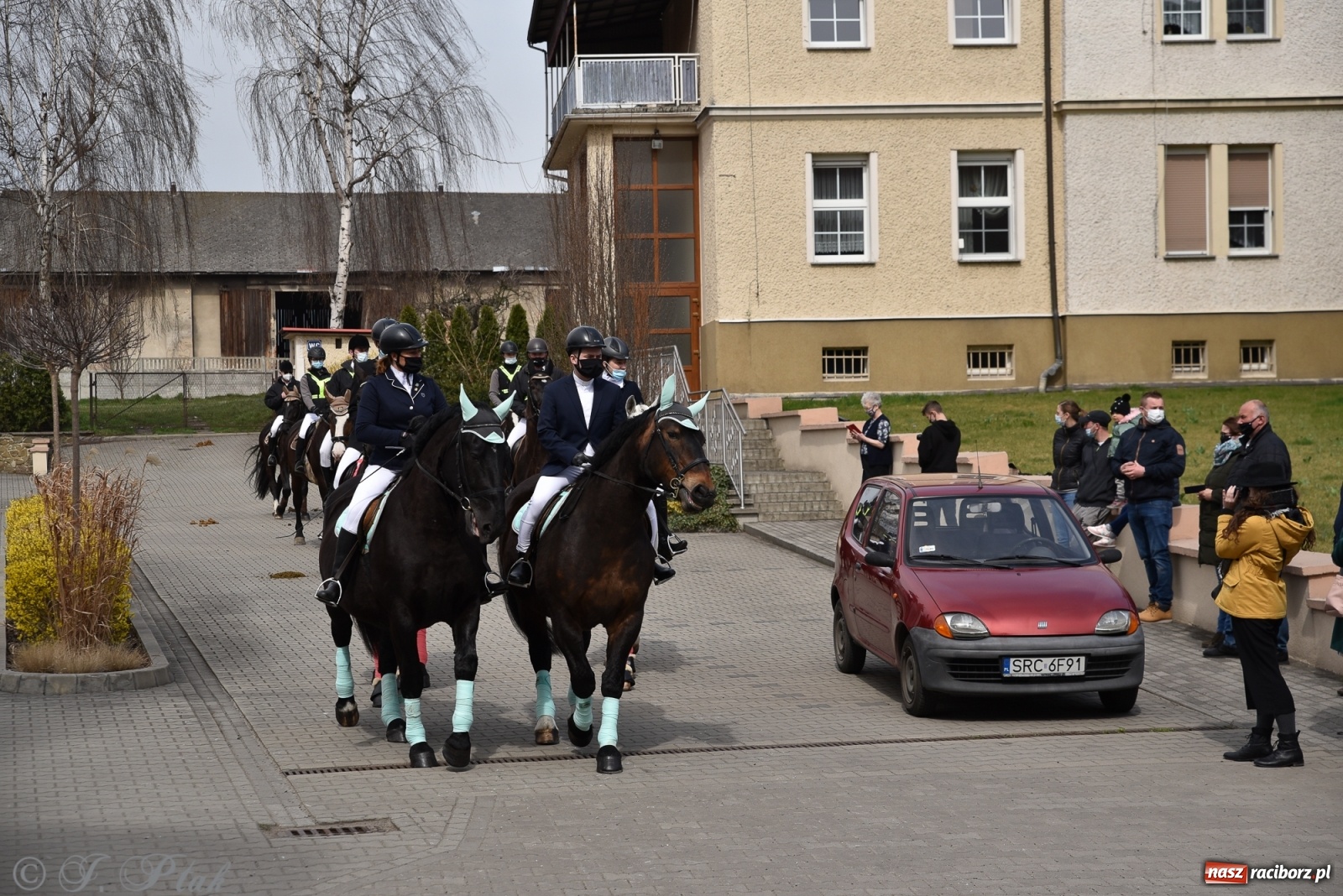 Zdjęcie w galerii na portalu naszraciborz.pl: Wielkanocne procesje konne w obiektywie [FOTO] wiadomości z regionu