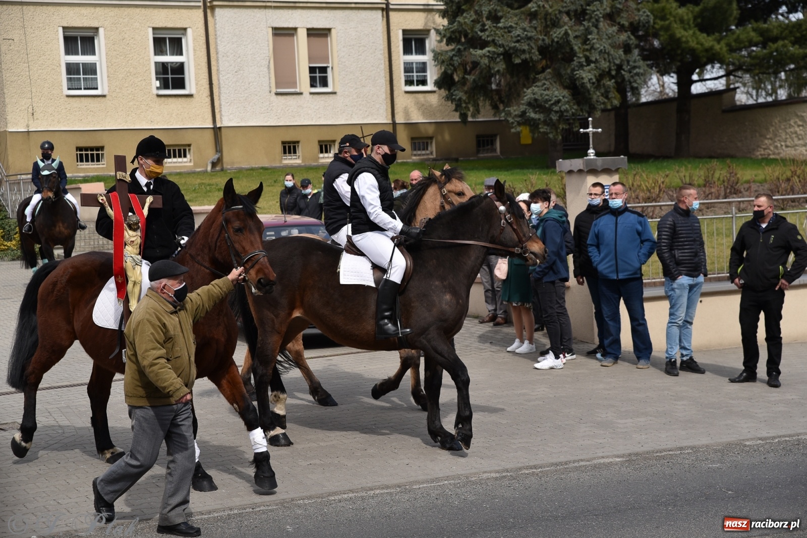 Zdjęcie w galerii na portalu naszraciborz.pl: Wielkanocne procesje konne w obiektywie [FOTO] wiadomości z regionu