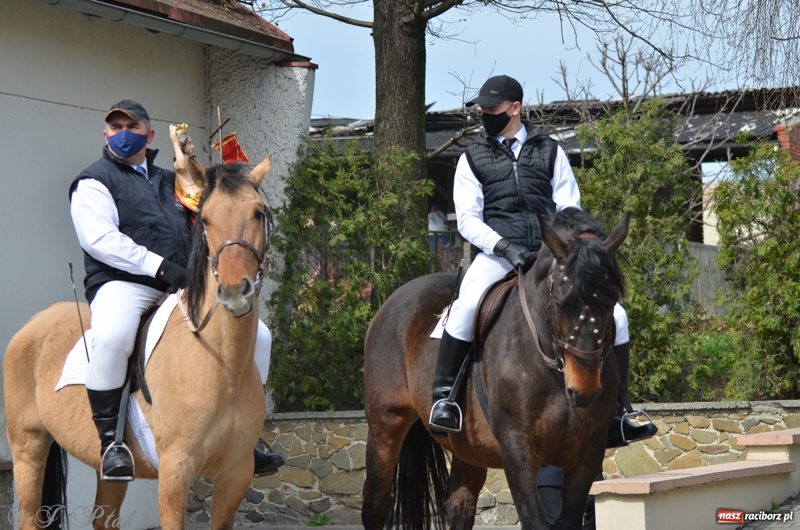 Zdjęcie w galerii na portalu naszraciborz.pl: Wielkanocne procesje konne w obiektywie [FOTO] wiadomości z regionu