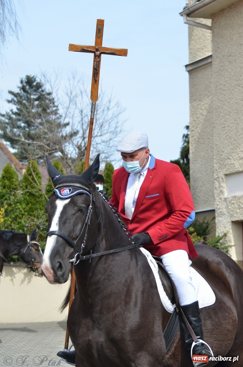 Zdjęcie w galerii na portalu naszraciborz.pl: Wielkanocne procesje konne w obiektywie [FOTO] wiadomości z regionu