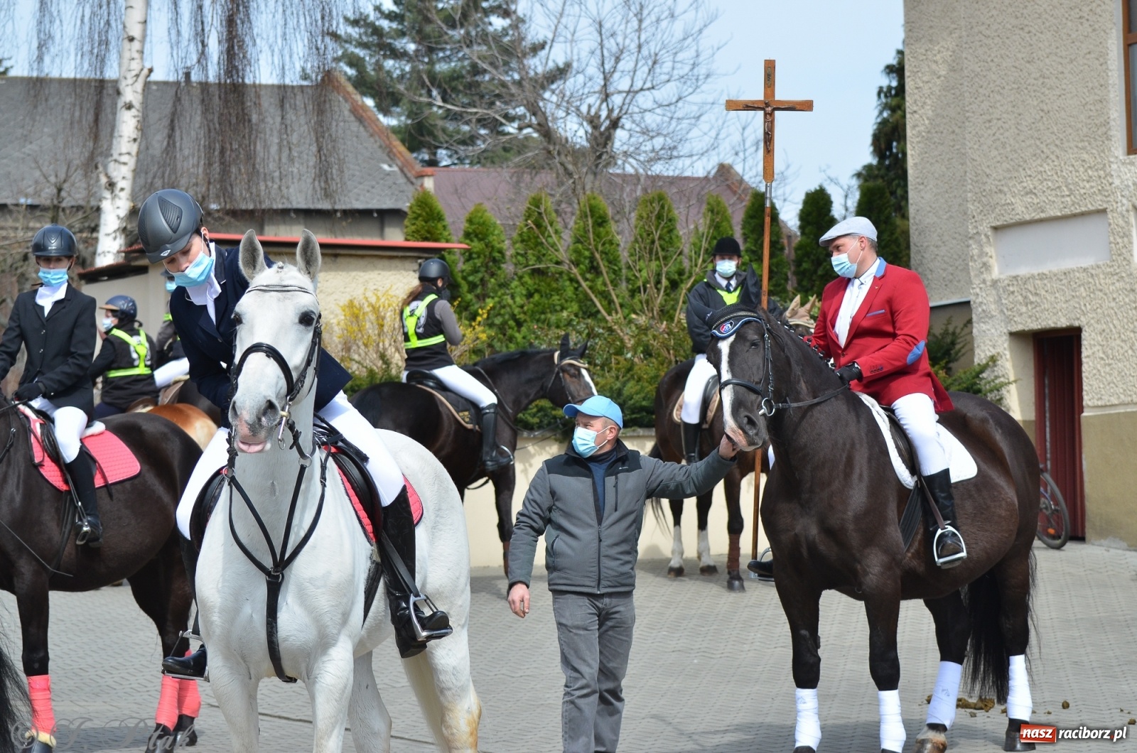 Zdjęcie w galerii na portalu naszraciborz.pl: Wielkanocne procesje konne w obiektywie [FOTO] wiadomości z regionu