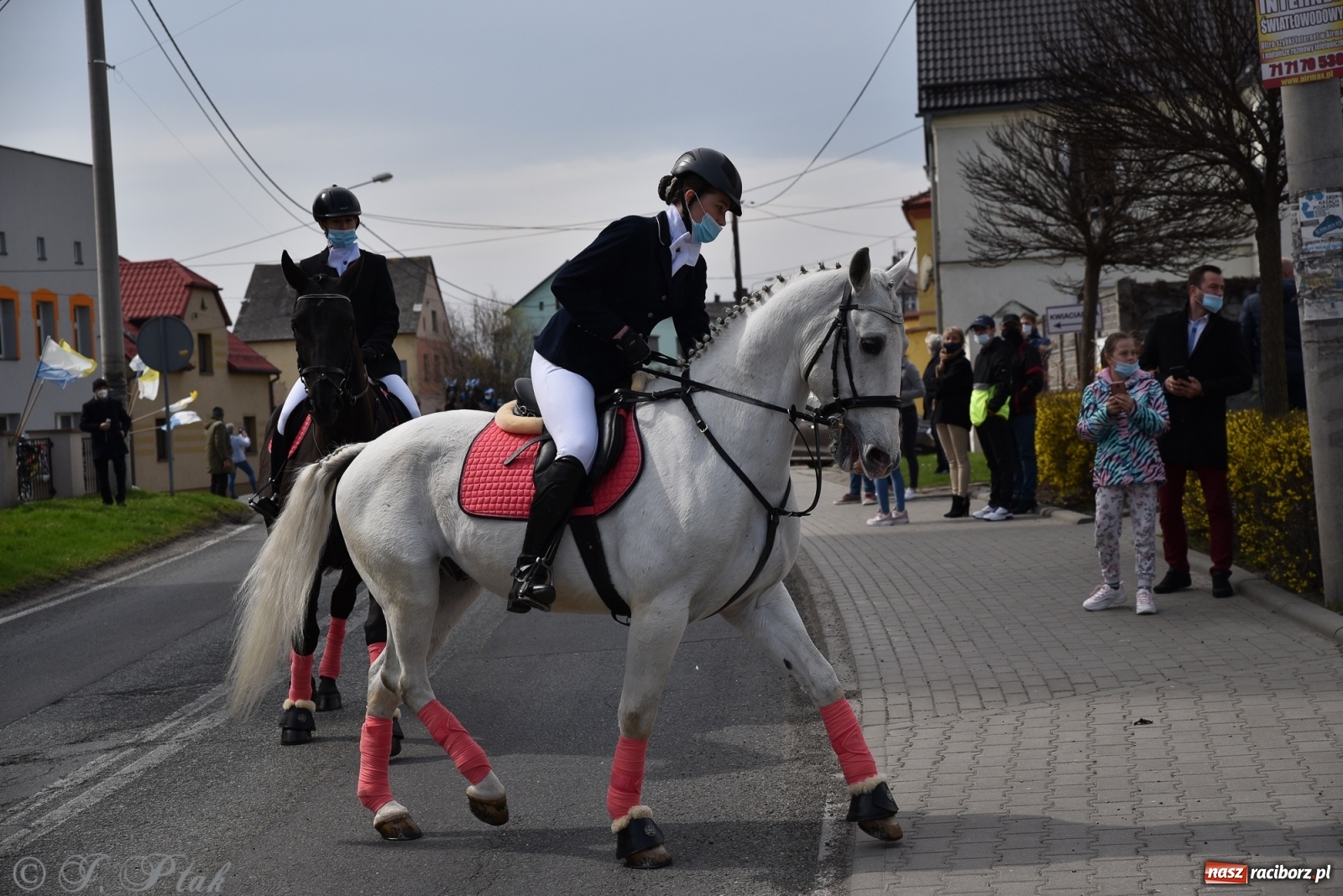 Zdjęcie w galerii na portalu naszraciborz.pl: Wielkanocne procesje konne w obiektywie [FOTO] wiadomości z regionu