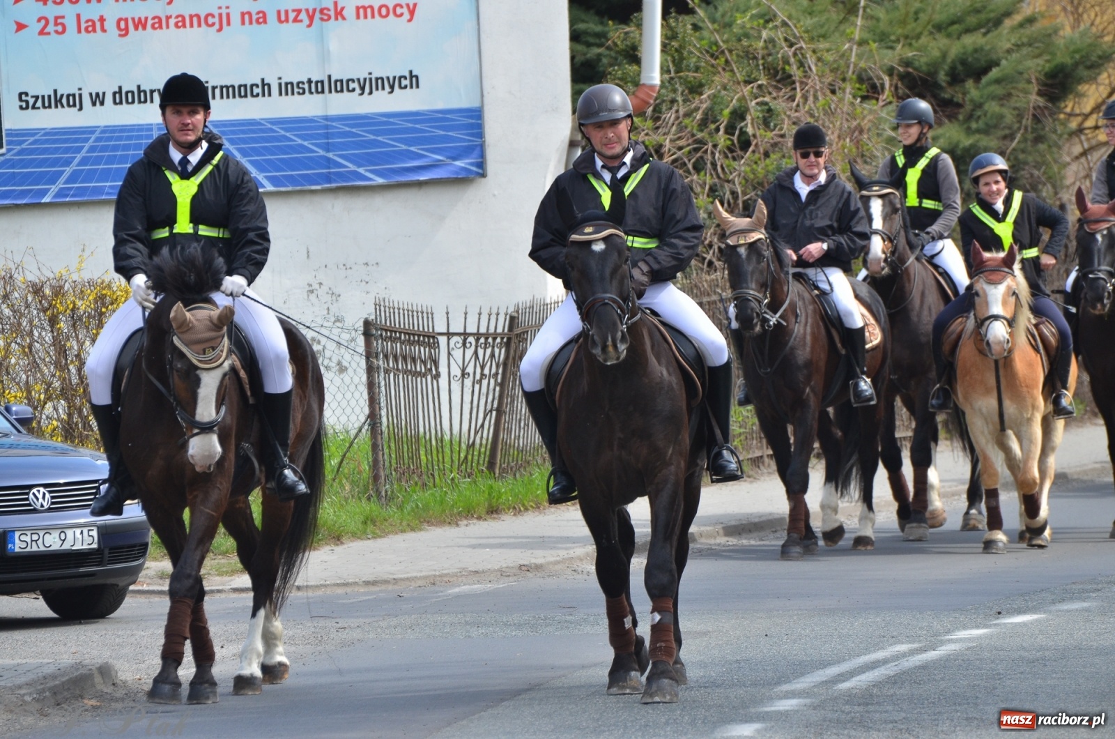 Zdjęcie w galerii na portalu naszraciborz.pl: Wielkanocne procesje konne w obiektywie [FOTO] wiadomości z regionu