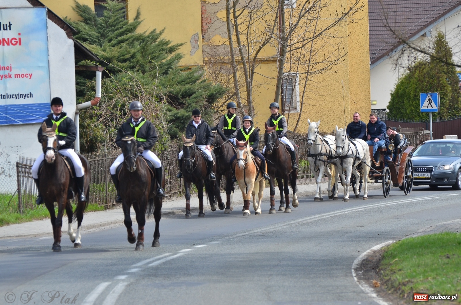 Zdjęcie w galerii na portalu naszraciborz.pl: Wielkanocne procesje konne w obiektywie [FOTO] wiadomości z regionu