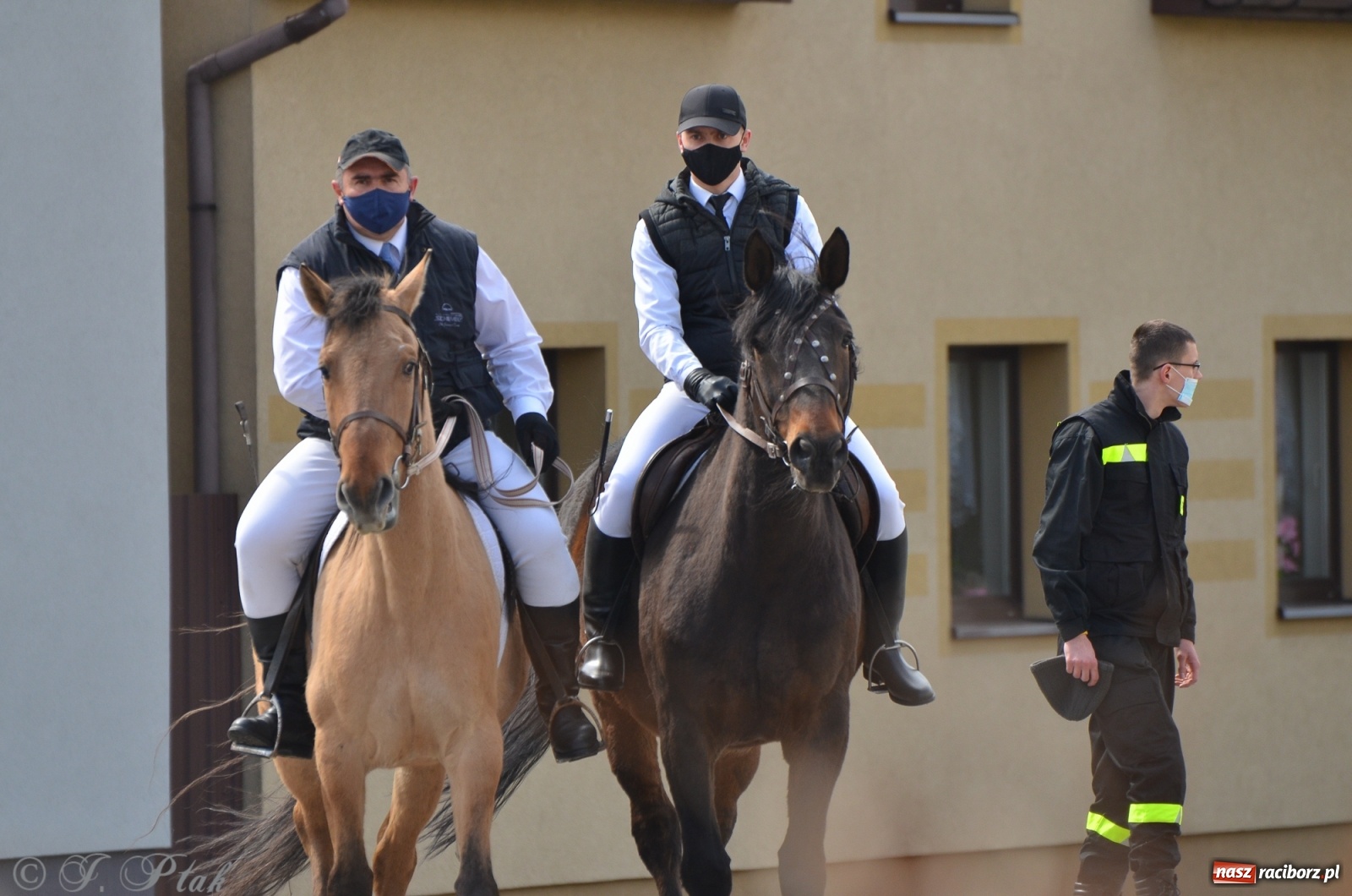 Zdjęcie w galerii na portalu naszraciborz.pl: Wielkanocne procesje konne w obiektywie [FOTO] wiadomości z regionu