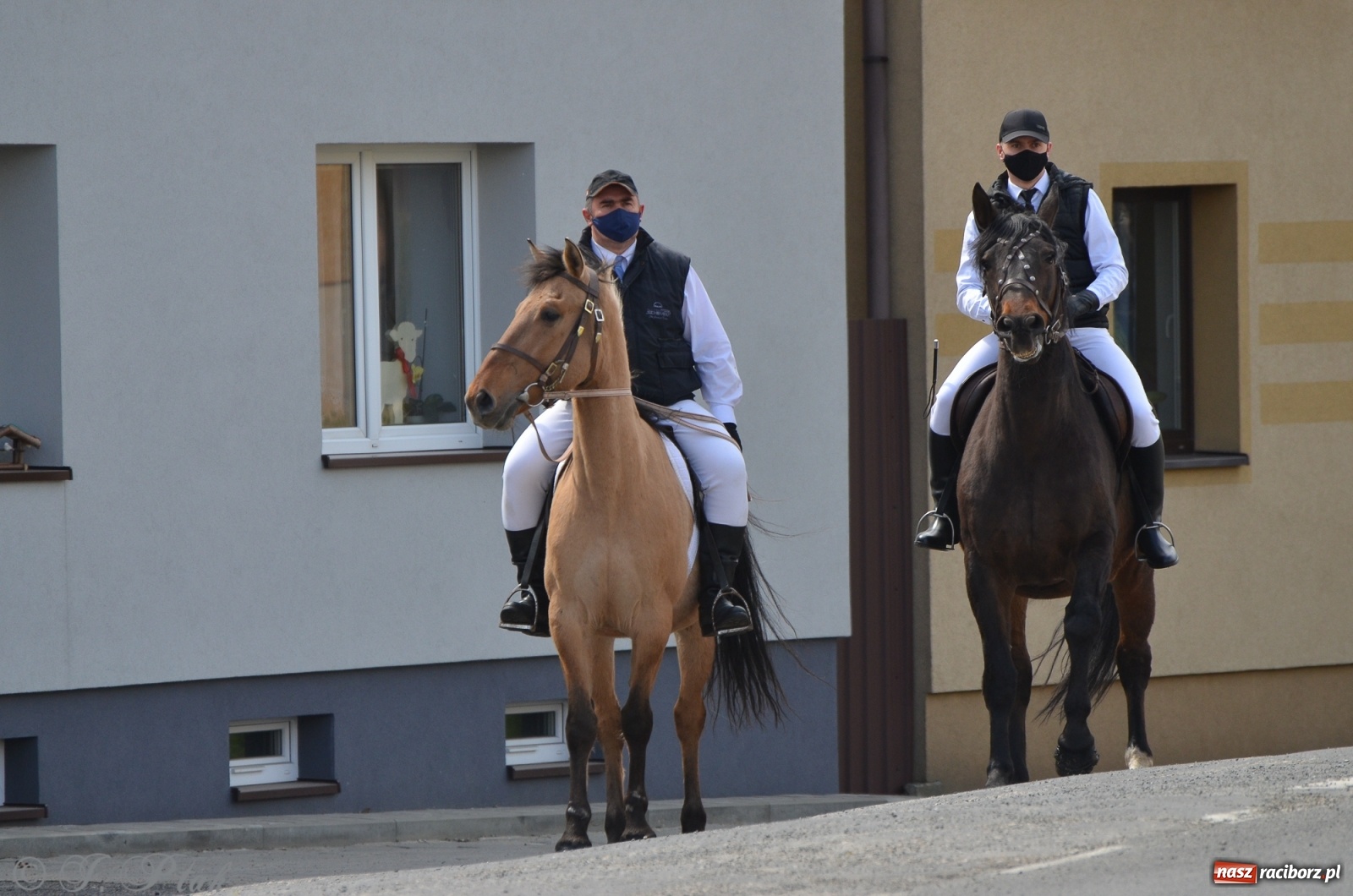 Zdjęcie w galerii na portalu naszraciborz.pl: Wielkanocne procesje konne w obiektywie [FOTO] wiadomości z regionu