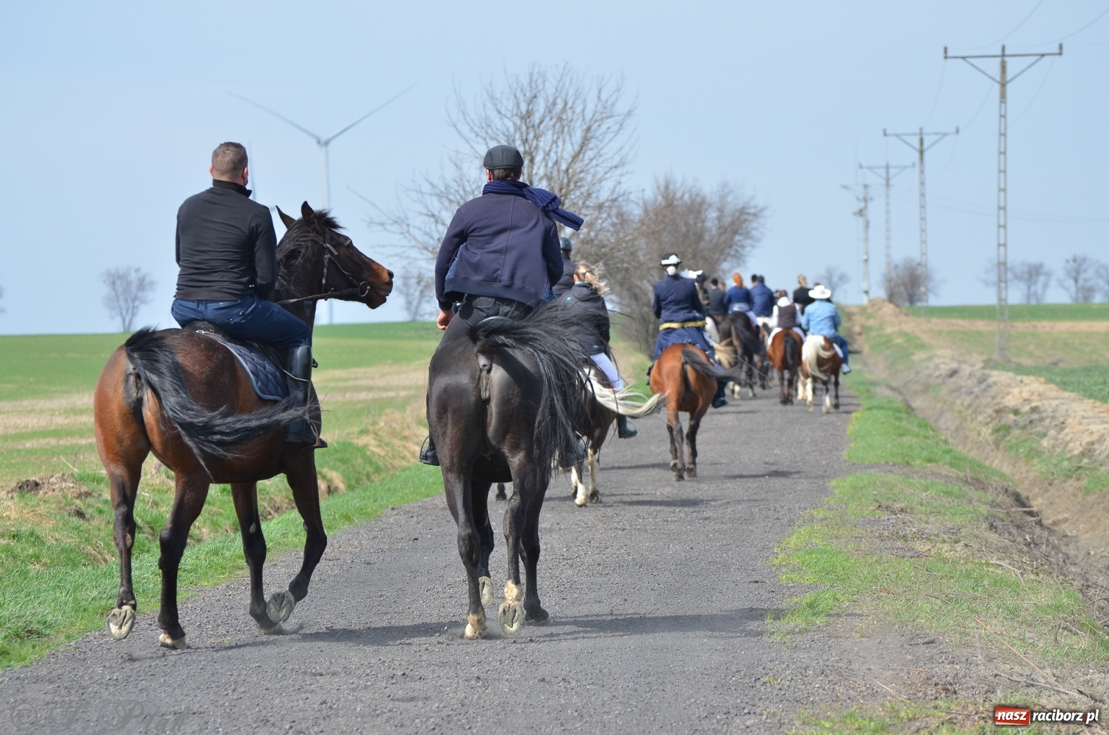 Zdjęcie w galerii na portalu naszraciborz.pl: Wielkanocne procesje konne w obiektywie [FOTO] wiadomości z regionu