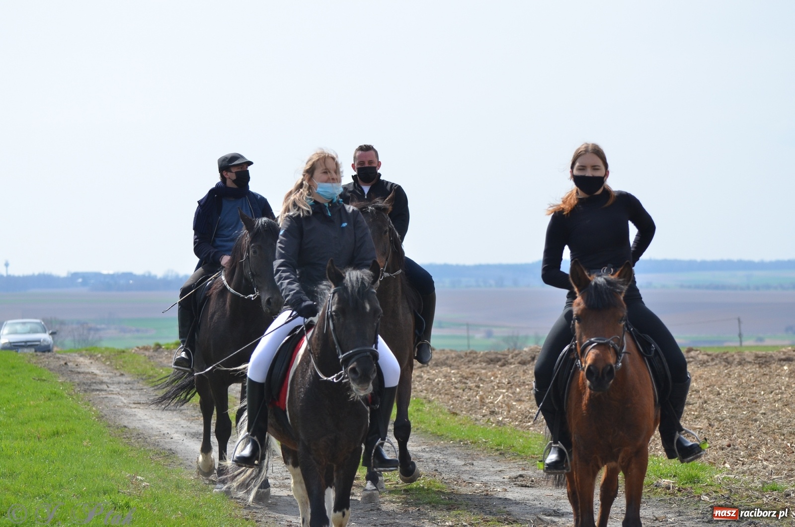 Zdjęcie w galerii na portalu naszraciborz.pl: Wielkanocne procesje konne w obiektywie [FOTO] wiadomości z regionu