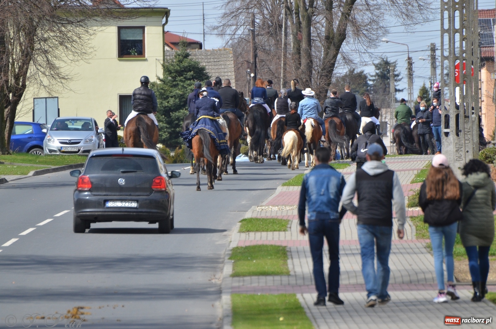 Zdjęcie w galerii na portalu naszraciborz.pl: Wielkanocne procesje konne w obiektywie [FOTO] wiadomości z regionu