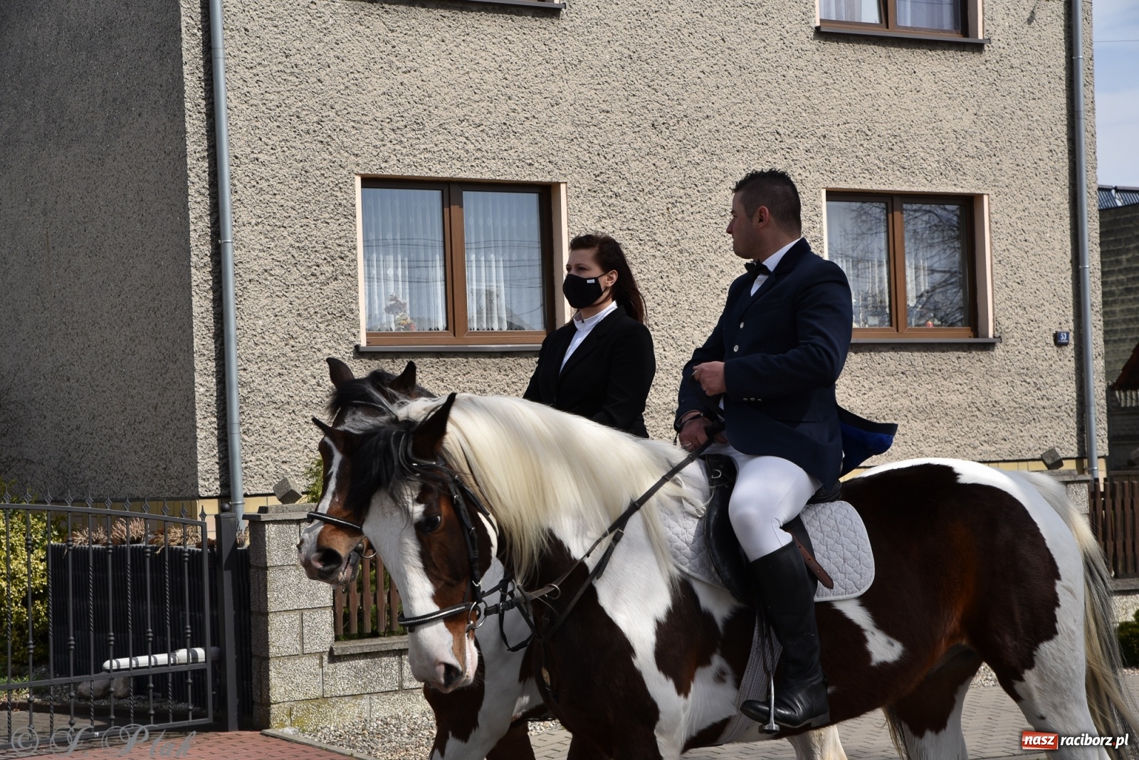 Zdjęcie w galerii na portalu naszraciborz.pl: Wielkanocne procesje konne w obiektywie [FOTO] wiadomości z regionu