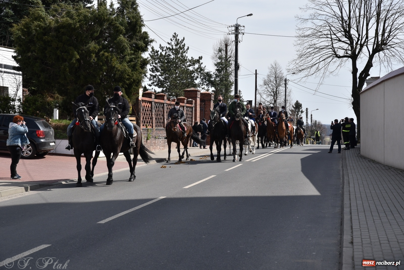 Zdjęcie w galerii na portalu naszraciborz.pl: Wielkanocne procesje konne w obiektywie [FOTO] wiadomości z regionu