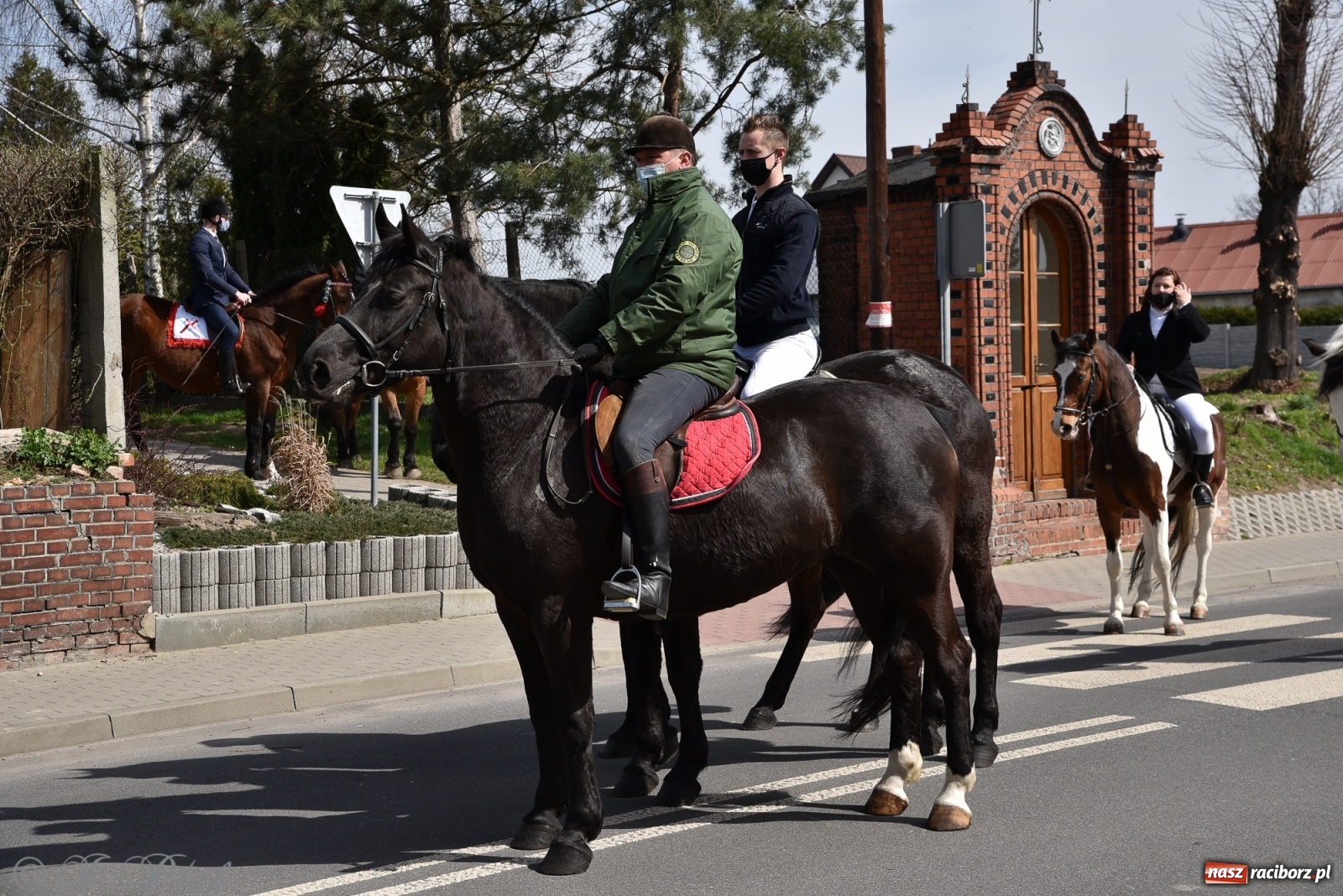 Zdjęcie w galerii na portalu naszraciborz.pl: Wielkanocne procesje konne w obiektywie [FOTO] wiadomości z regionu