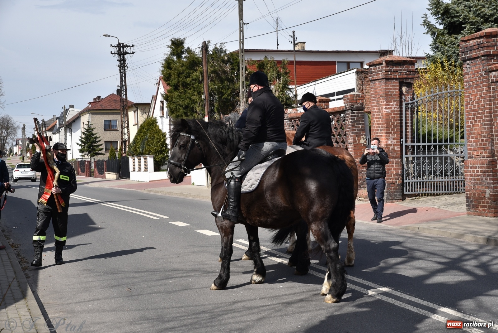 Zdjęcie w galerii na portalu naszraciborz.pl: Wielkanocne procesje konne w obiektywie [FOTO] wiadomości z regionu