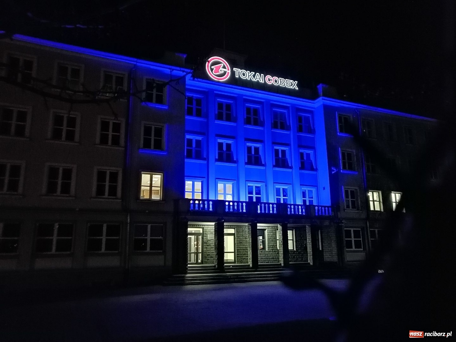 Zdjęcie w galerii na portalu naszraciborz.pl: Dni świadomości autyzmu. Racibórz na niebiesko wiadomości z regionu