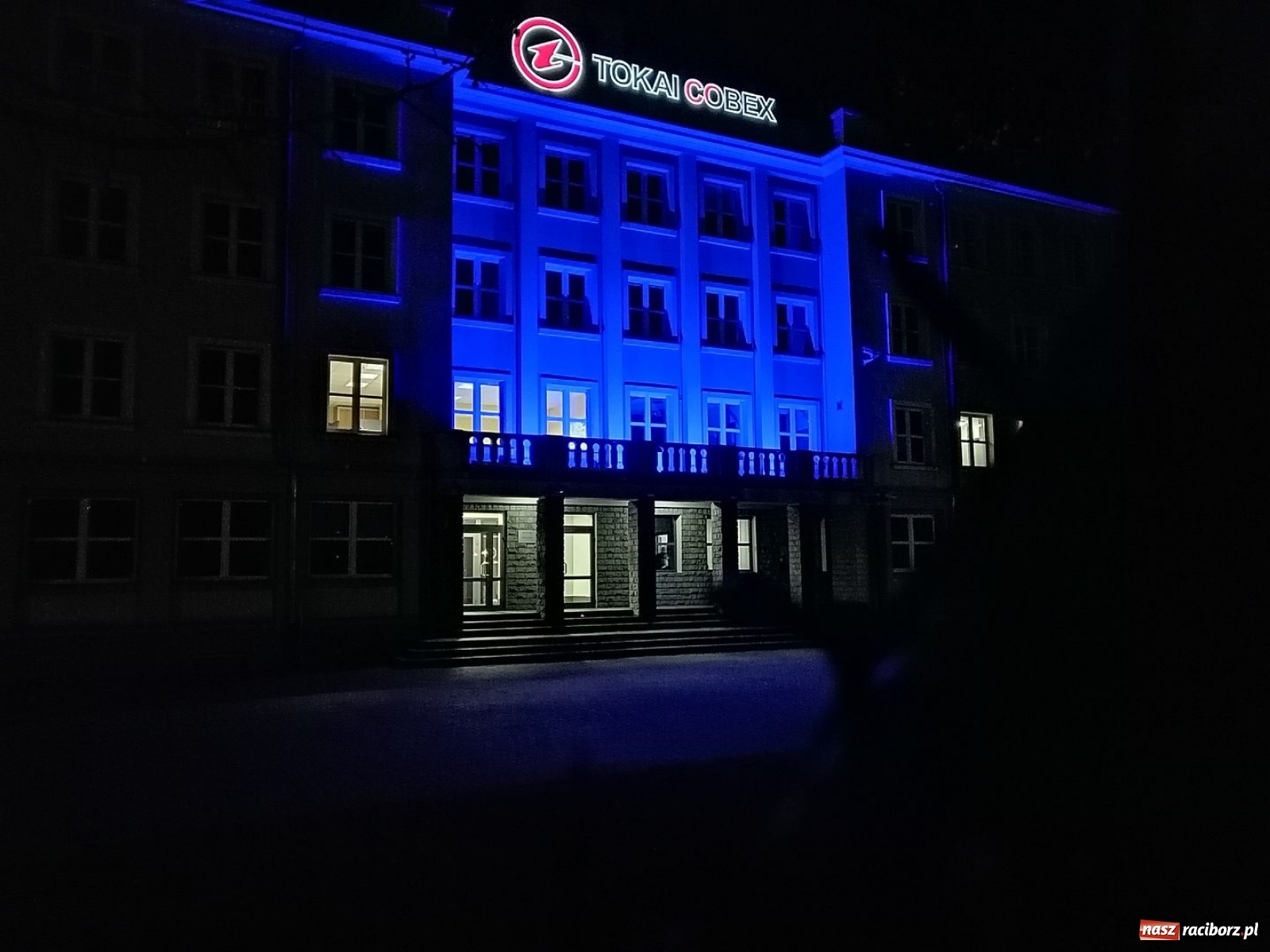 Zdjęcie w galerii na portalu naszraciborz.pl: Dni świadomości autyzmu. Racibórz na niebiesko wiadomości z regionu