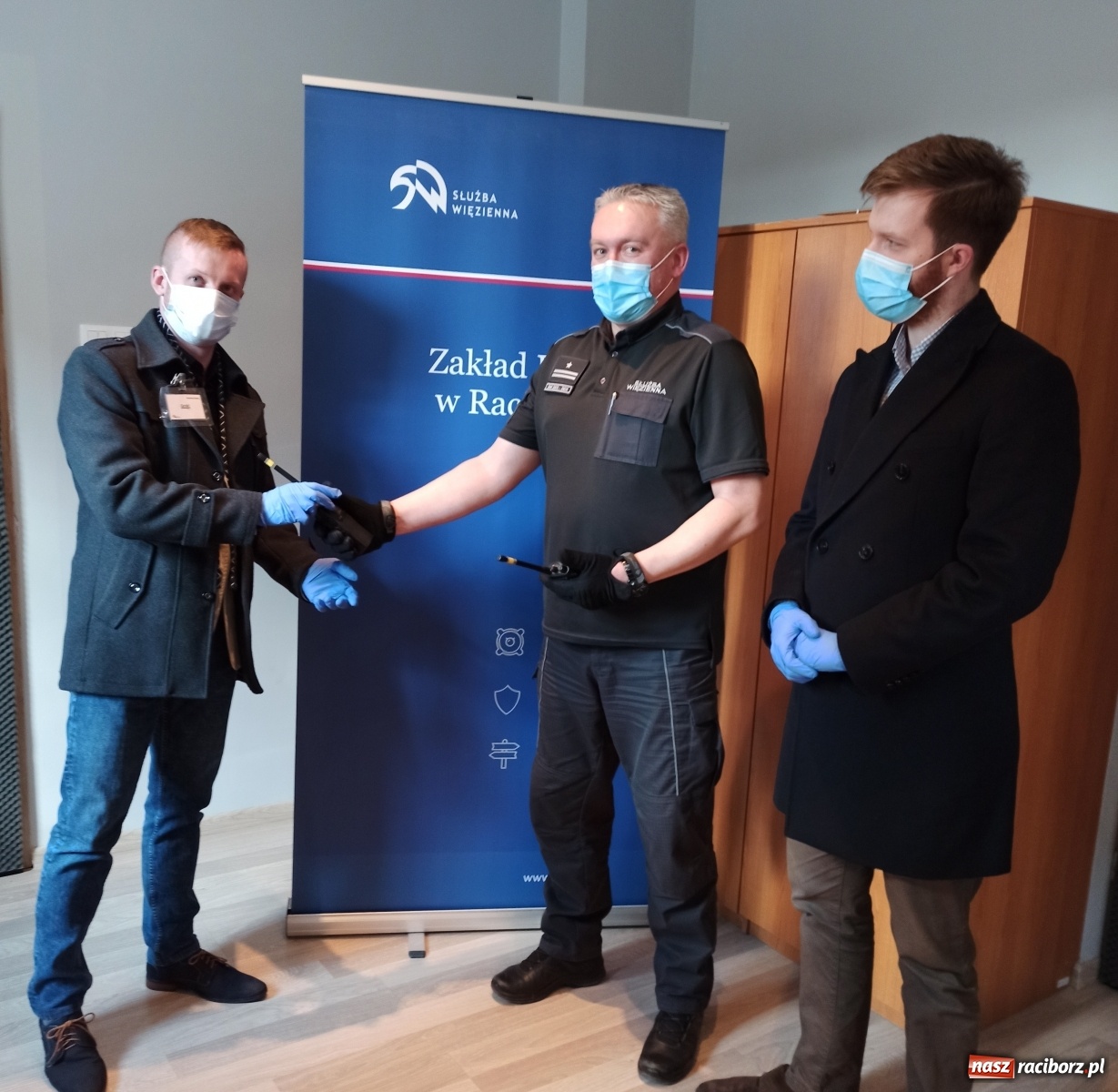 Zdjęcie w galerii na portalu naszraciborz.pl: Raciborscy więziennicy wspierają OSP wiadomości z regionu