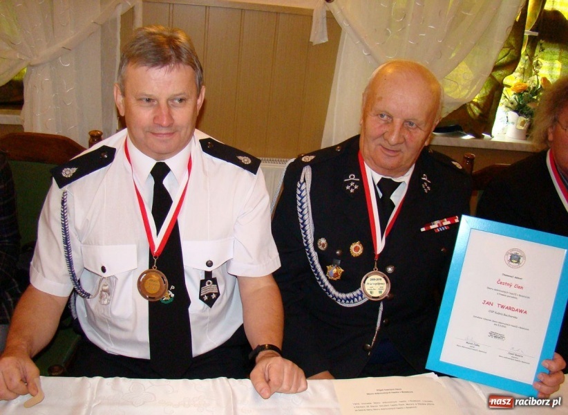 Zdjęcie w galerii na portalu naszraciborz.pl: Strażacy świętowali dekadę współpracy wiadomości z regionu