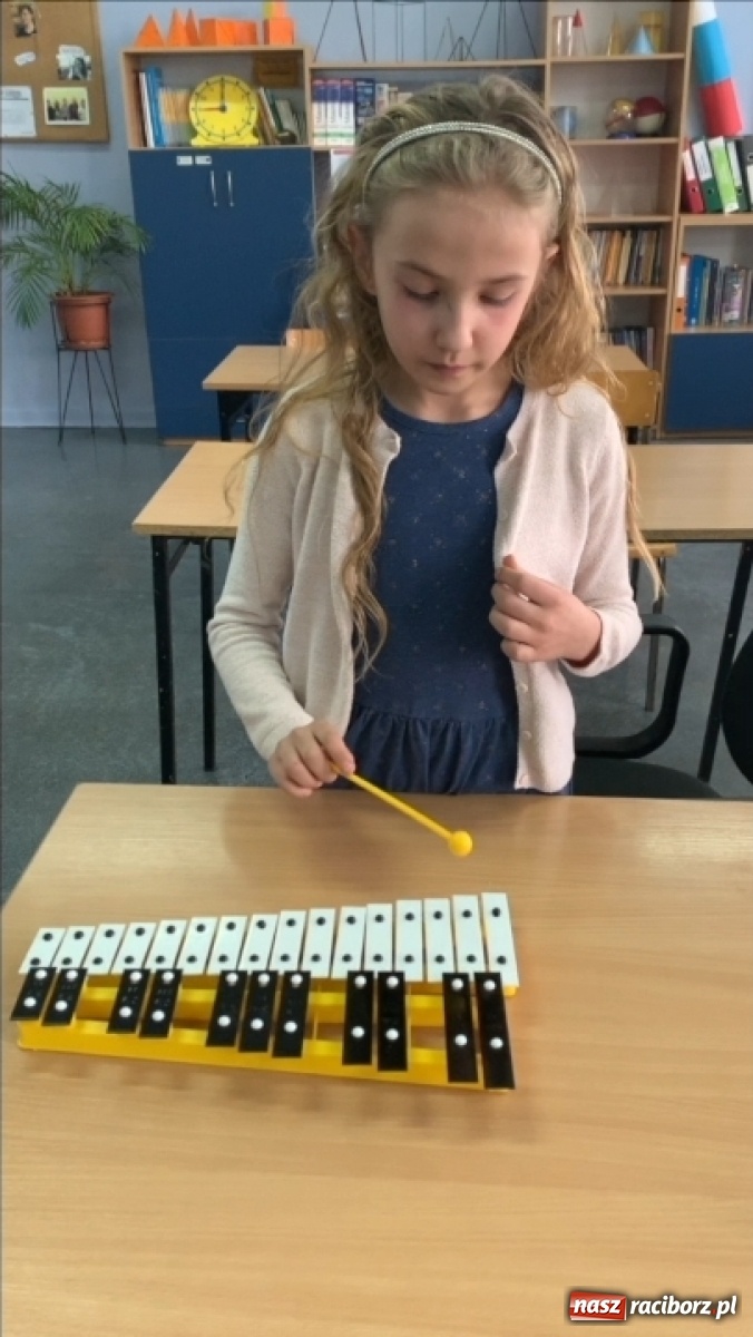 Zdjęcie w galerii na portalu naszraciborz.pl: Każdy wyśpiewał sobie nagrodę. Sukcesy uczniów ZSP nr 3 wiadomości z regionu