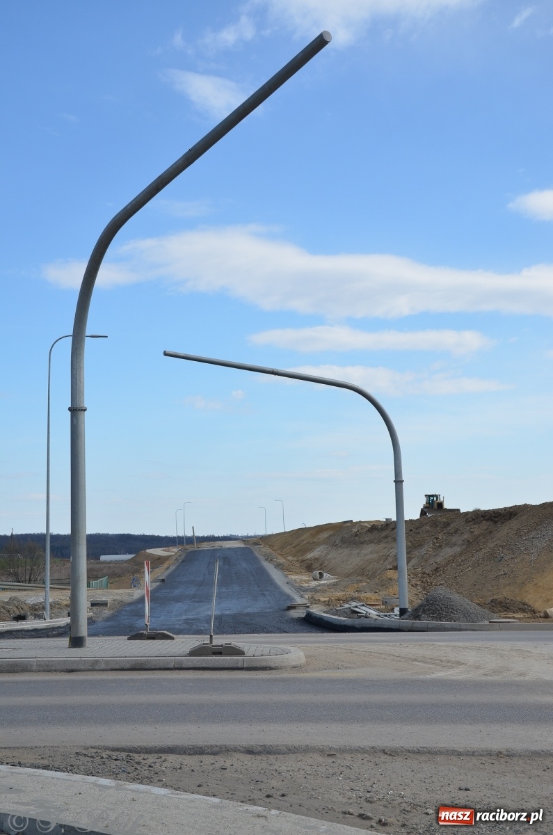 Zdjęcie w galerii na portalu naszraciborz.pl: Wschodnia obwodnica Raciborza rośnie jak na drożdżach [FOTO i WIDEO] wiadomości z regionu