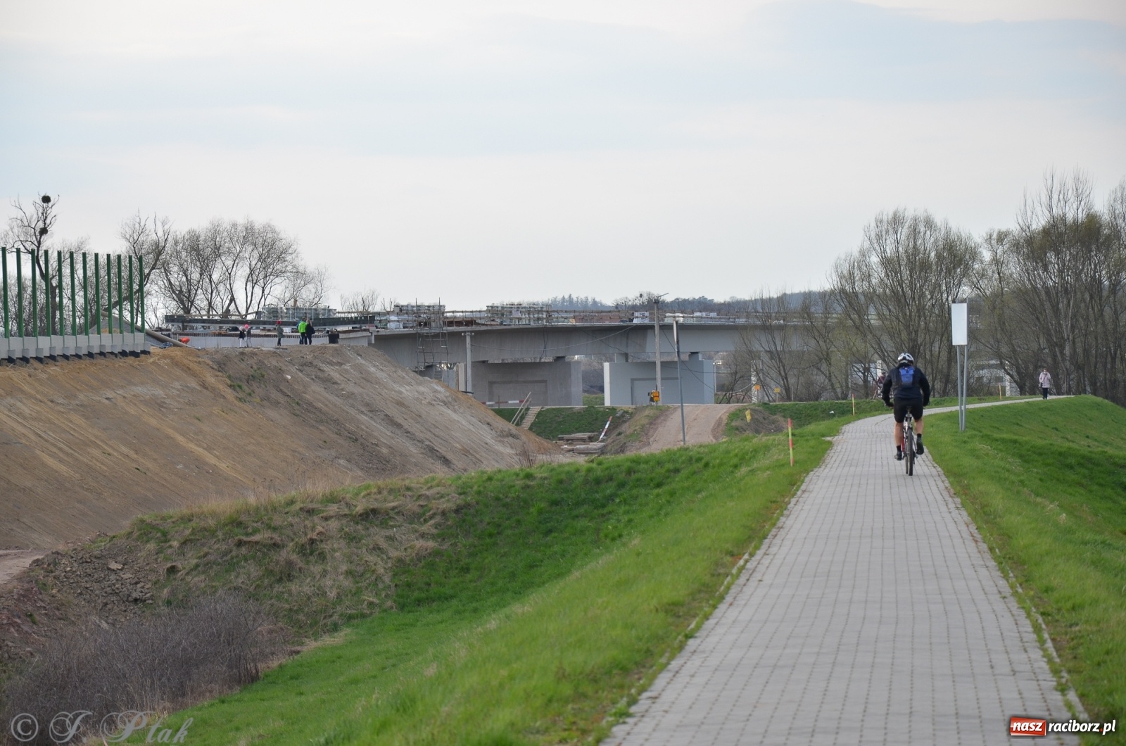 Zdjęcie w galerii na portalu naszraciborz.pl: Wschodnia obwodnica Raciborza rośnie jak na drożdżach [FOTO i WIDEO] wiadomości z regionu
