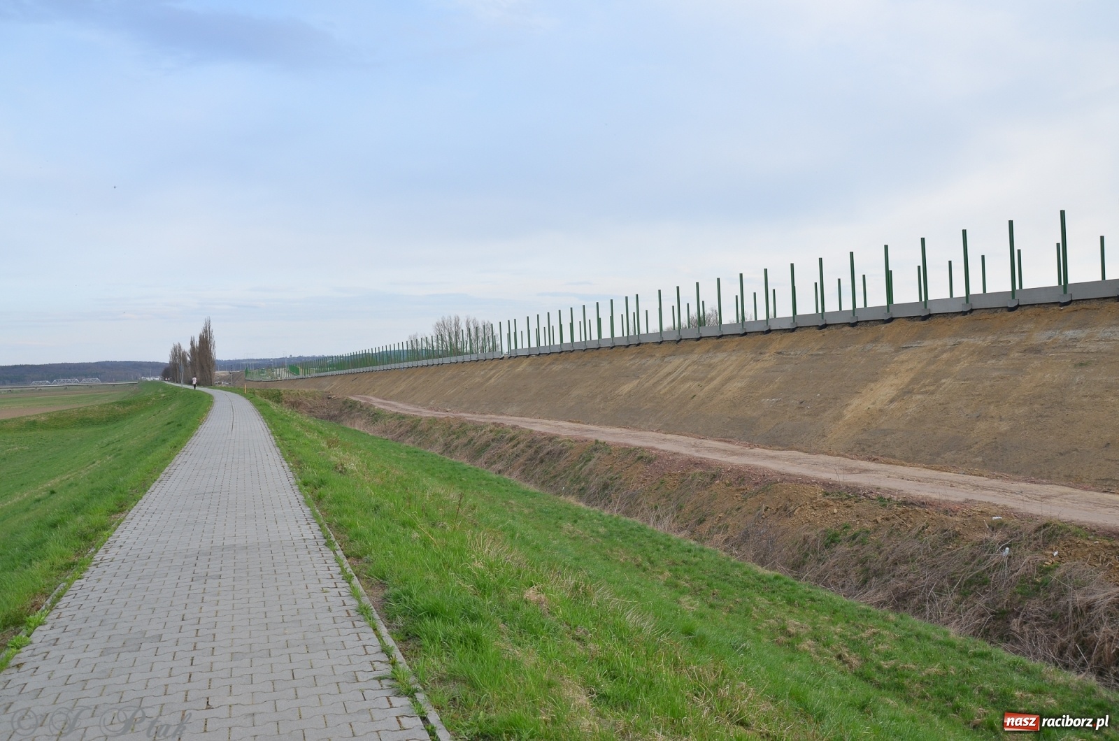 Zdjęcie w galerii na portalu naszraciborz.pl: Wschodnia obwodnica Raciborza rośnie jak na drożdżach [FOTO i WIDEO] wiadomości z regionu