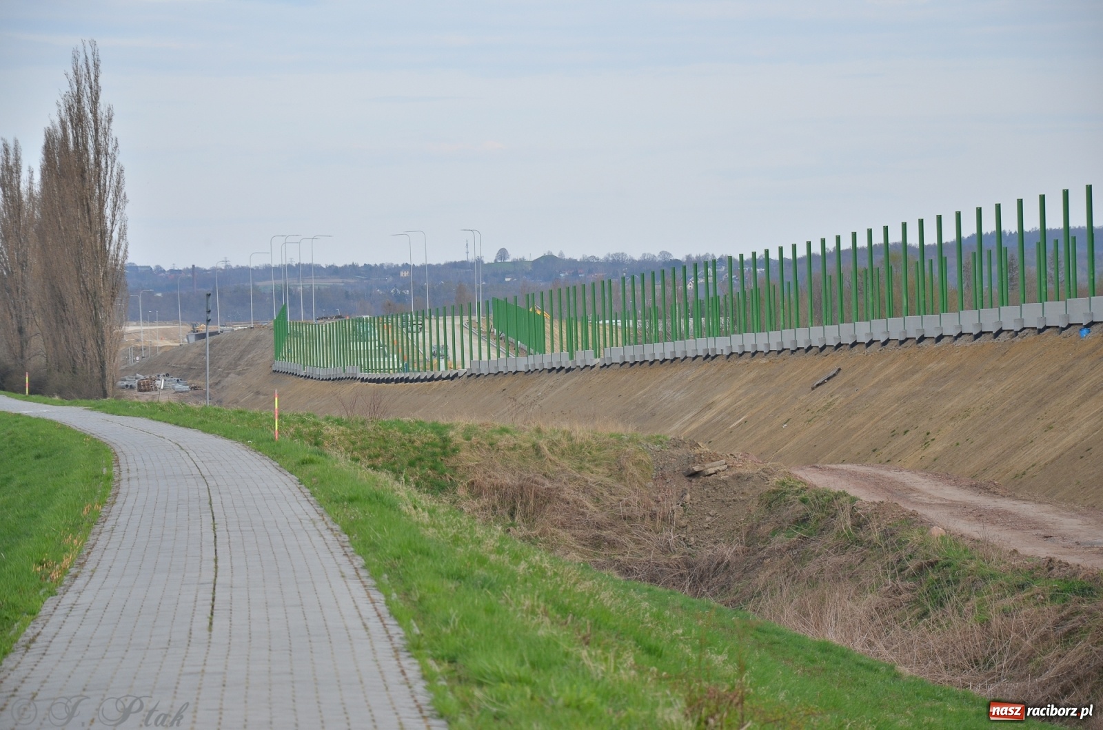 Zdjęcie w galerii na portalu naszraciborz.pl: Wschodnia obwodnica Raciborza rośnie jak na drożdżach [FOTO i WIDEO] wiadomości z regionu