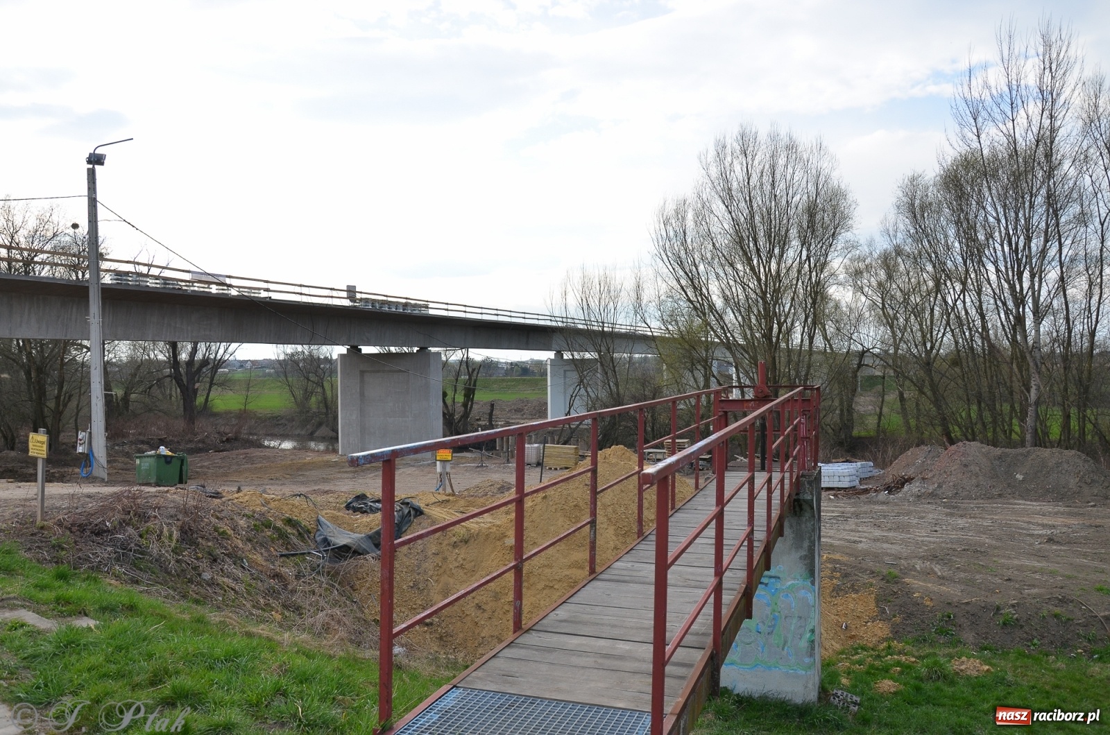 Zdjęcie w galerii na portalu naszraciborz.pl: Wschodnia obwodnica Raciborza rośnie jak na drożdżach [FOTO i WIDEO] wiadomości z regionu