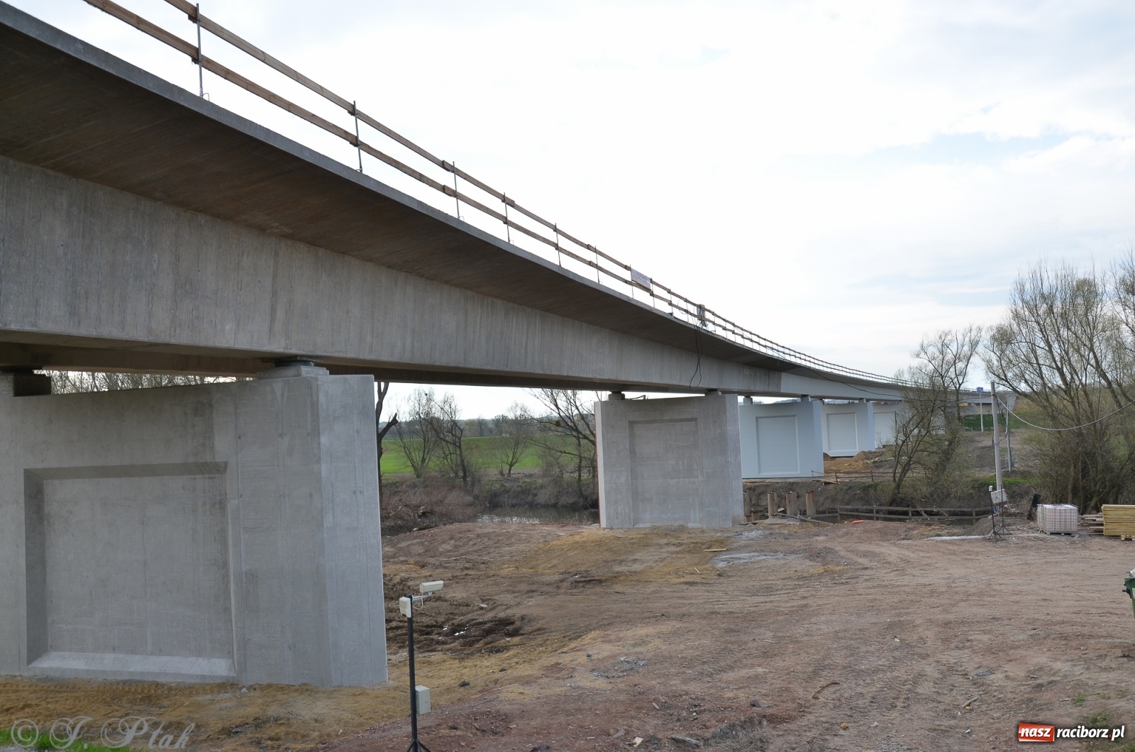 Zdjęcie w galerii na portalu naszraciborz.pl: Wschodnia obwodnica Raciborza rośnie jak na drożdżach [FOTO i WIDEO] wiadomości z regionu