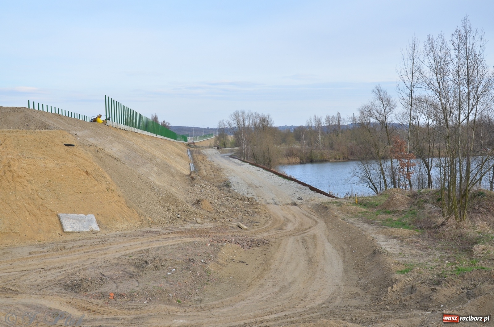 Zdjęcie w galerii na portalu naszraciborz.pl: Wschodnia obwodnica Raciborza rośnie jak na drożdżach [FOTO i WIDEO] wiadomości z regionu