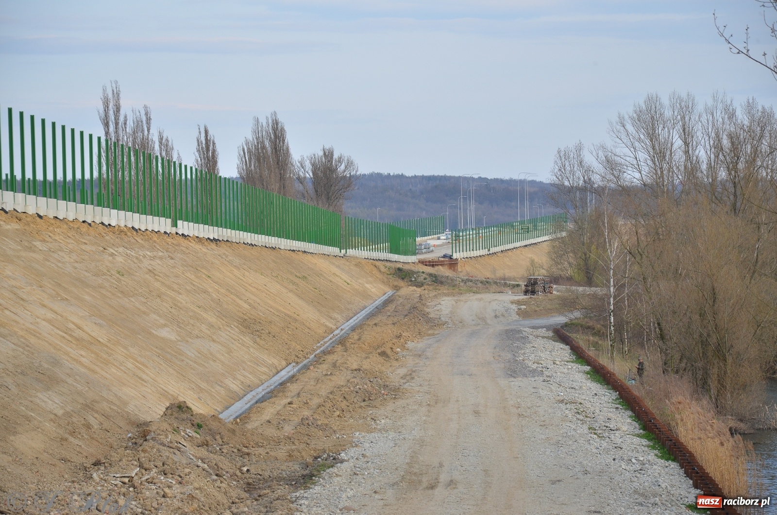 Zdjęcie w galerii na portalu naszraciborz.pl: Wschodnia obwodnica Raciborza rośnie jak na drożdżach [FOTO i WIDEO] wiadomości z regionu