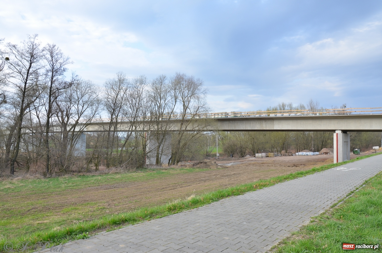 Zdjęcie w galerii na portalu naszraciborz.pl: Wschodnia obwodnica Raciborza rośnie jak na drożdżach [FOTO i WIDEO] wiadomości z regionu