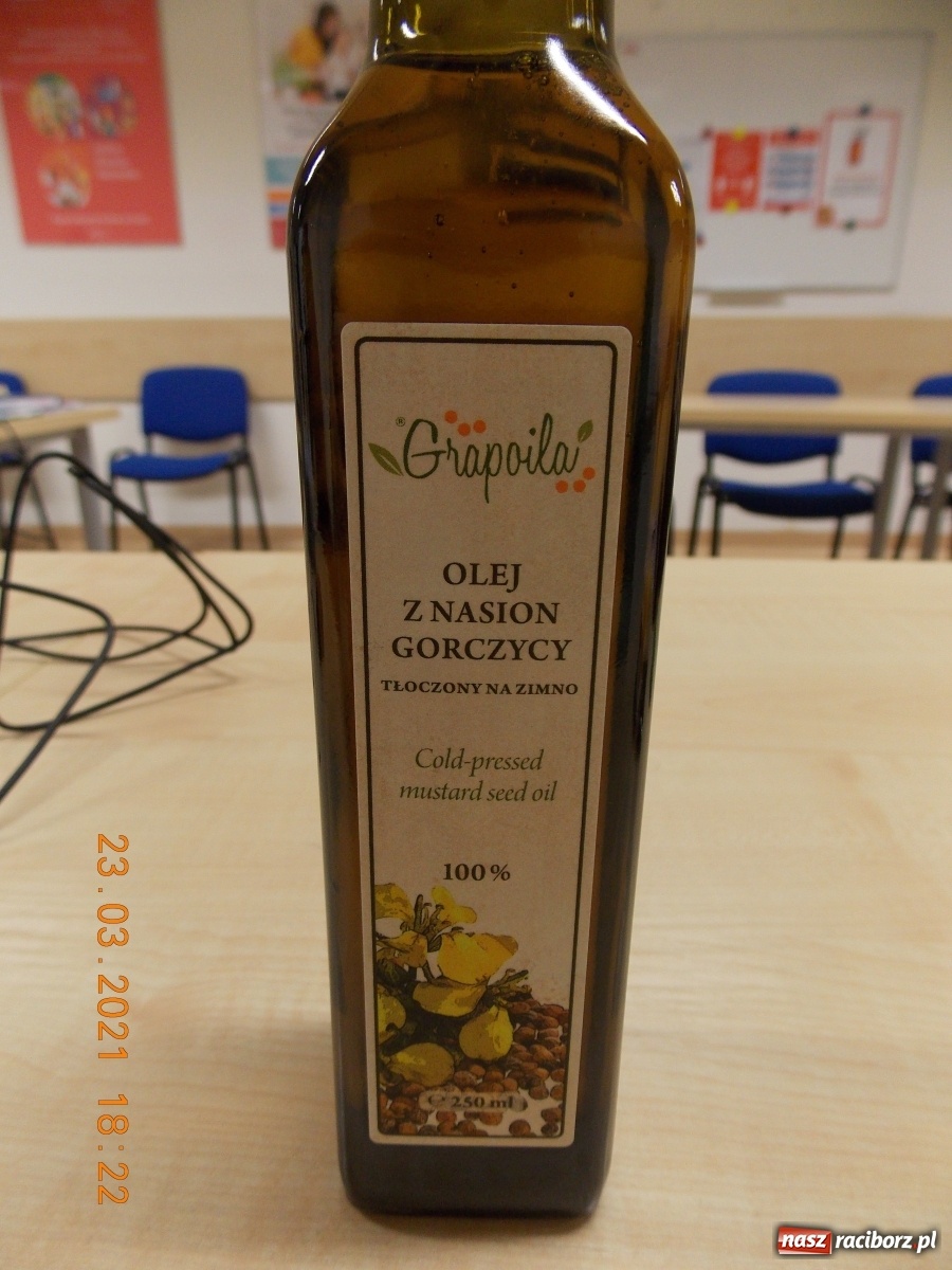 Zdjęcie w galerii na portalu naszraciborz.pl: Ten olej jest zanieczyszczony. GIS ostrzega wiadomości z regionu