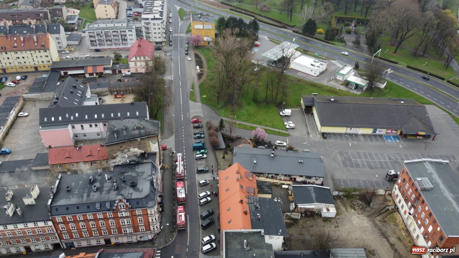 Zdjęcie w galerii na portalu naszraciborz.pl: Raport 998. Zapach dymu zaniepokoił sąsiadów wiadomości z regionu