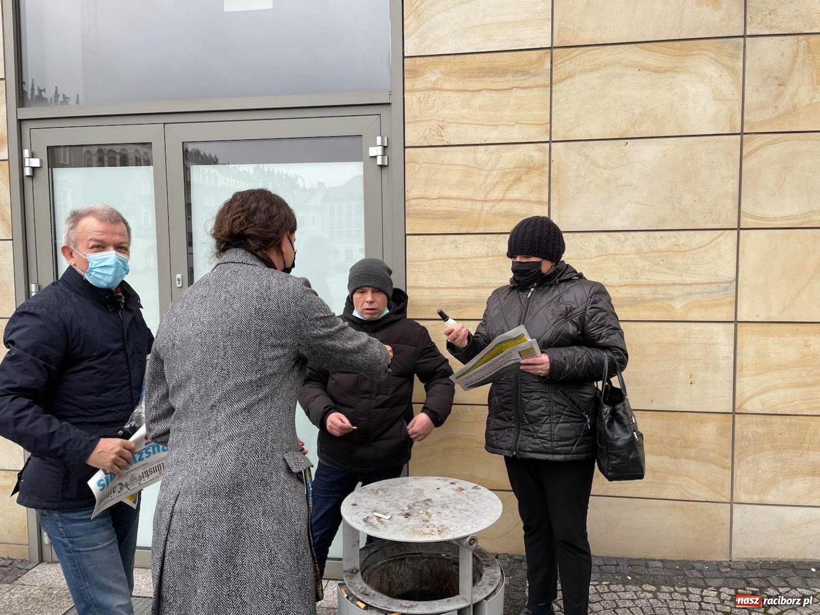 Zdjęcie w galerii na portalu naszraciborz.pl: Brukselskie prezenty europosła Kohuta [FOTO] wiadomości z regionu