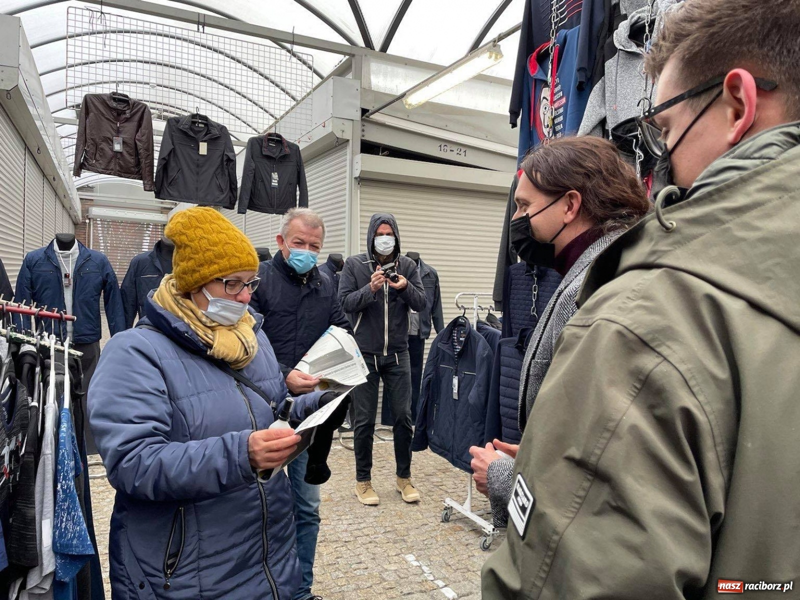 Zdjęcie w galerii na portalu naszraciborz.pl: Brukselskie prezenty europosła Kohuta [FOTO] wiadomości z regionu