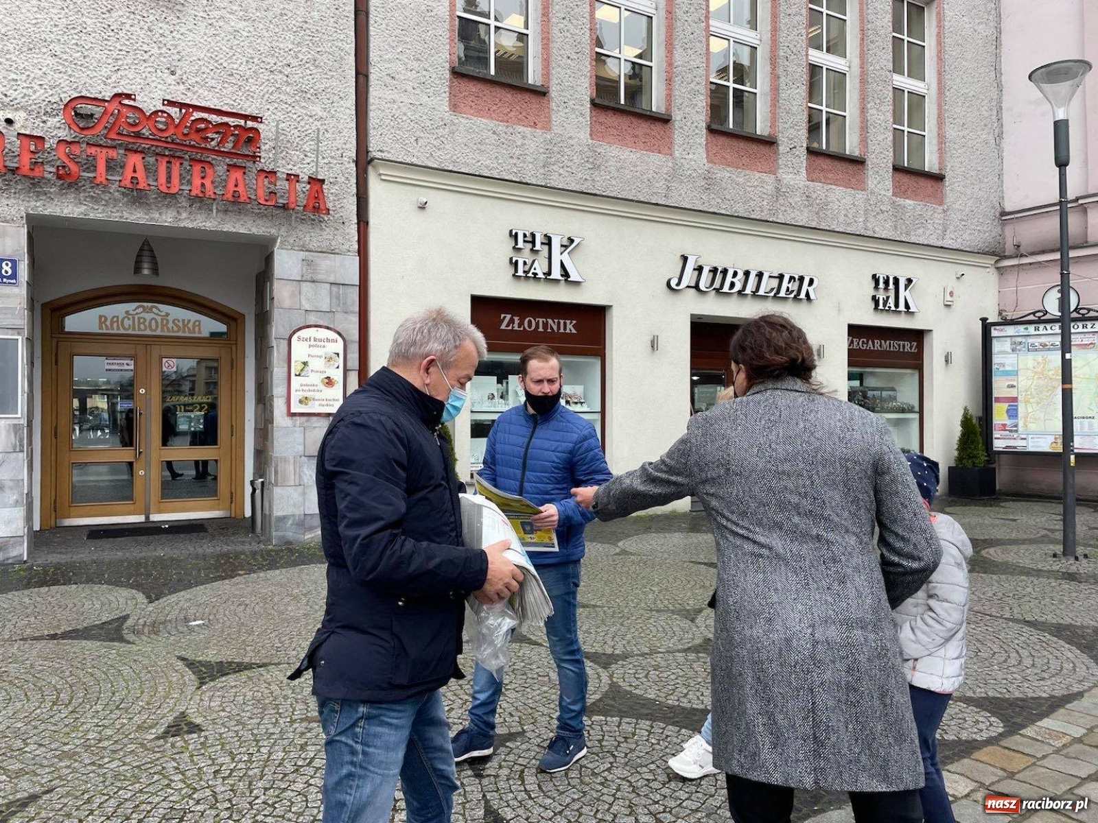 Zdjęcie w galerii na portalu naszraciborz.pl: Brukselskie prezenty europosła Kohuta [FOTO] wiadomości z regionu